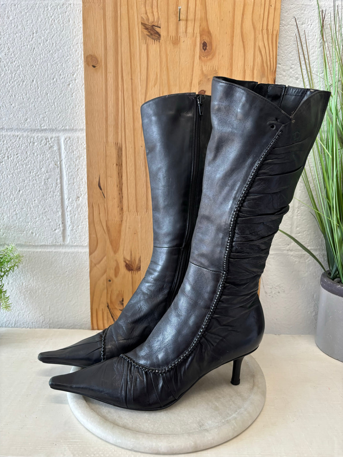 Vtg Black Leather Boots : Size 38