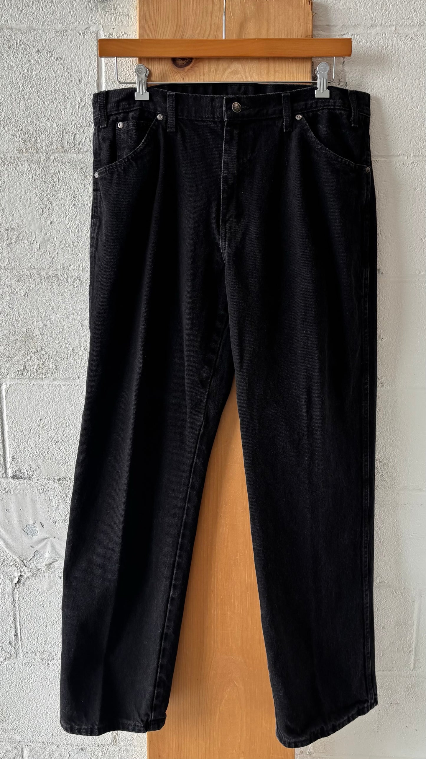 Black Dickies : 38” W