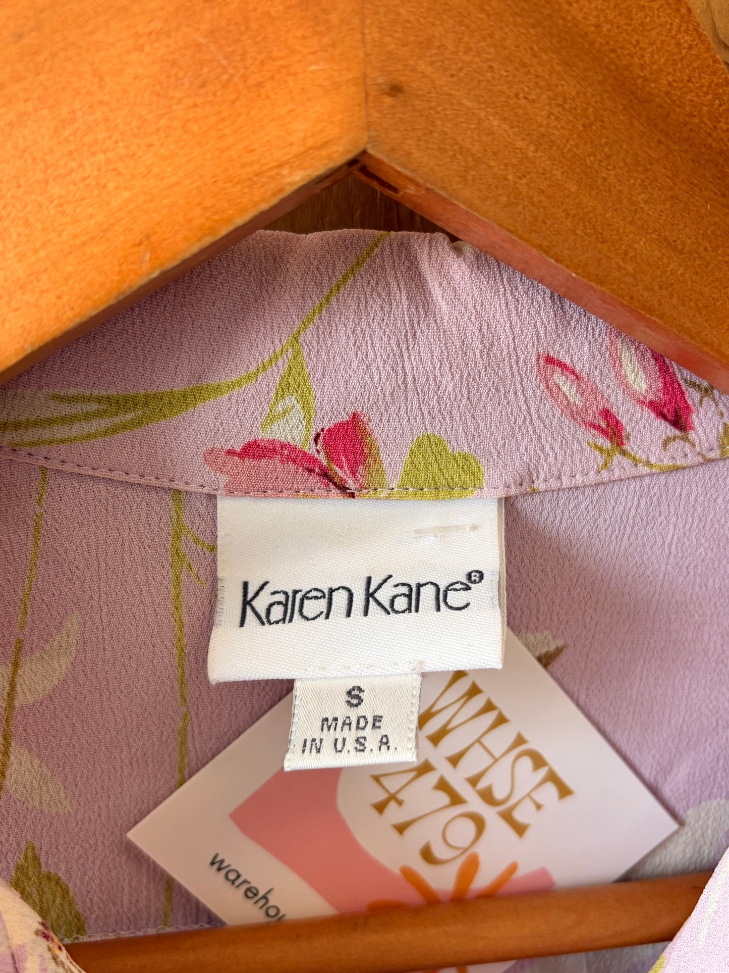 Sleeveless Purple Floral Button Up Blouse : S