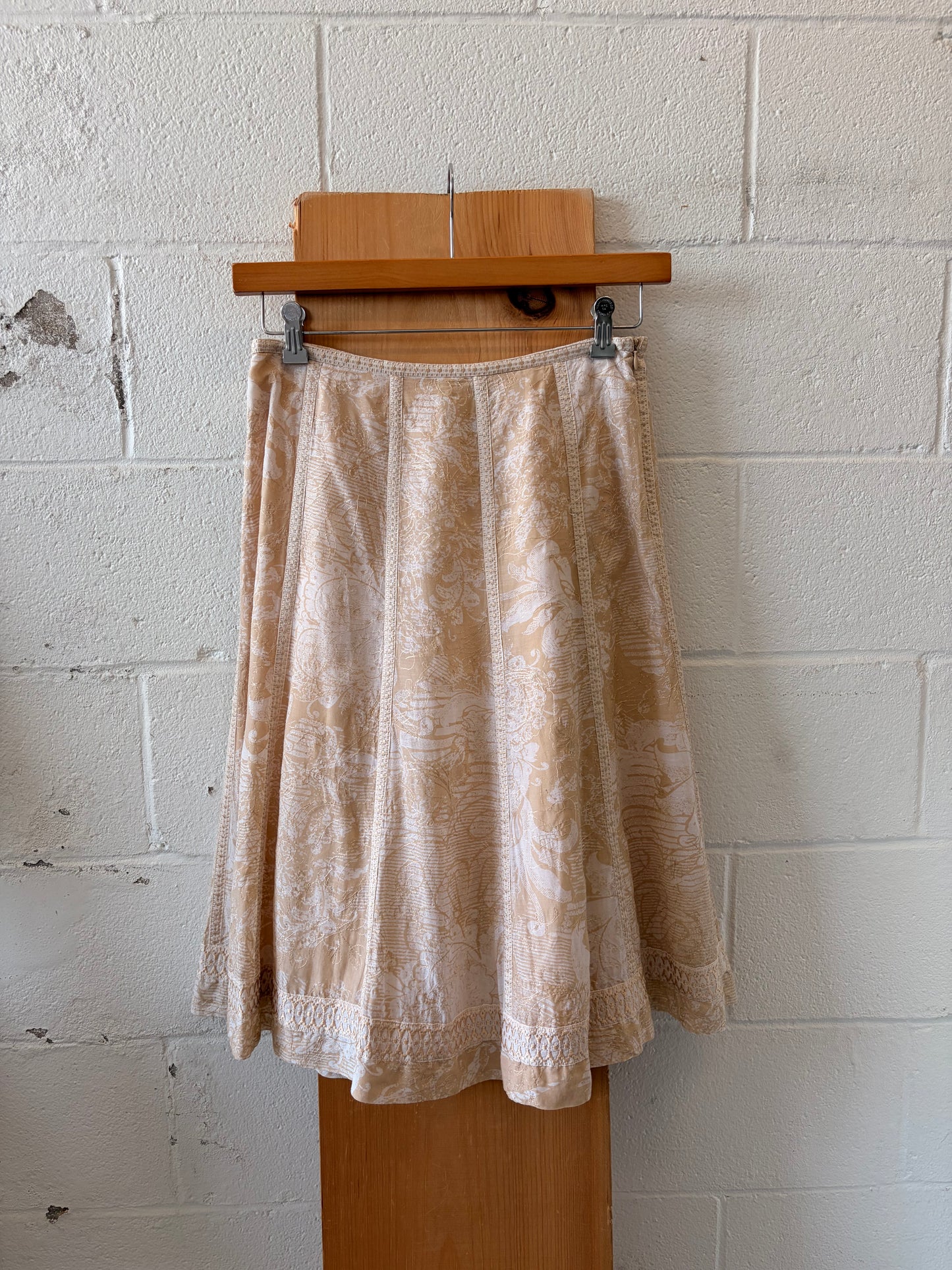 Floral Embroidered Silk Blend Skirt : 8