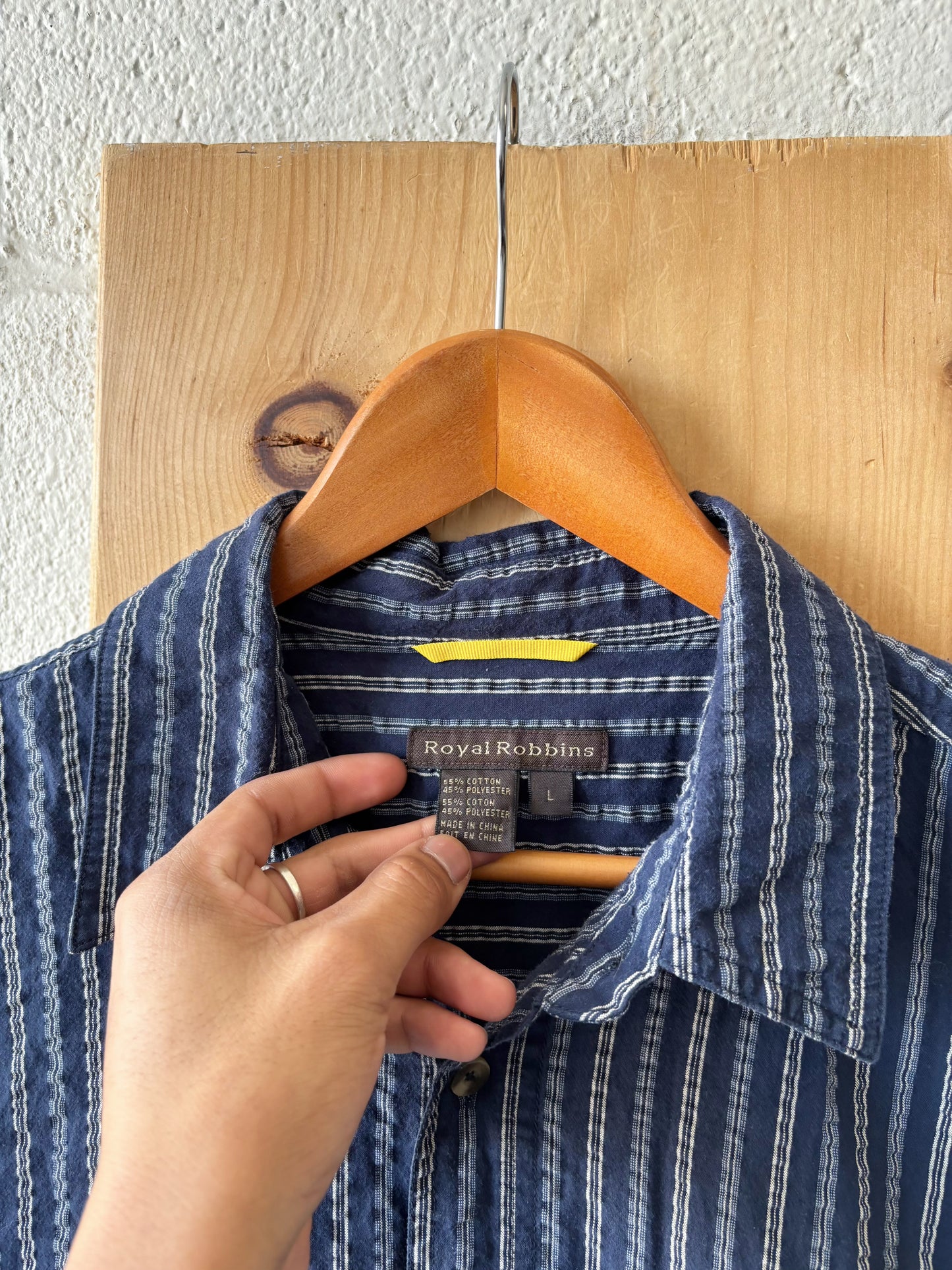 Short Sleeve Blue Button Up : L