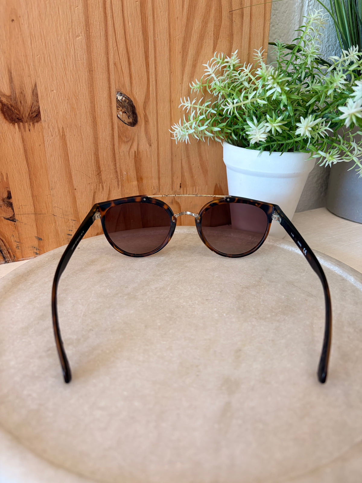 Guess Tortoise-Shell Sunglasses (Local Pick Up Only)