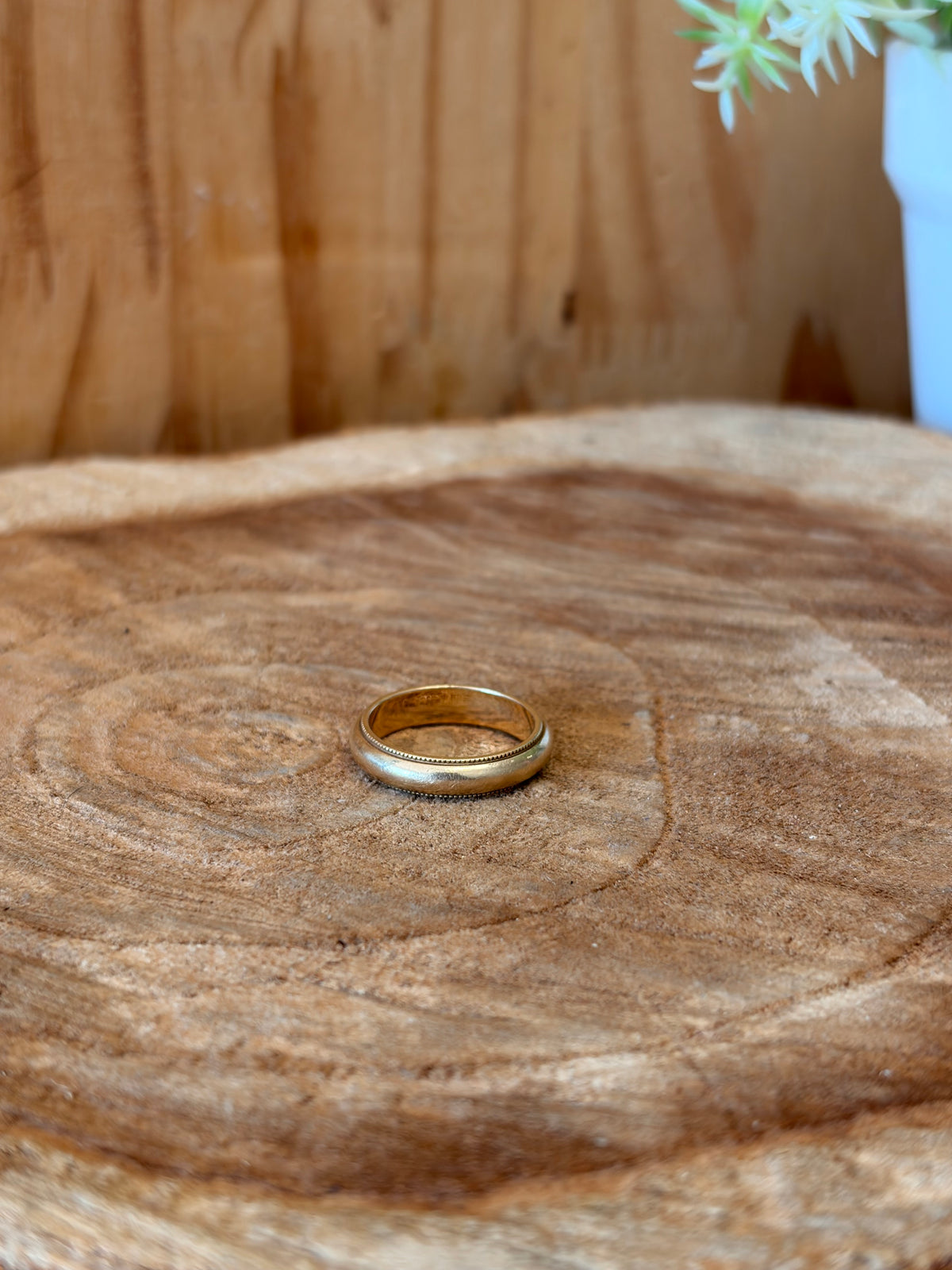 14K Gold Columbia Band : Size 4.75