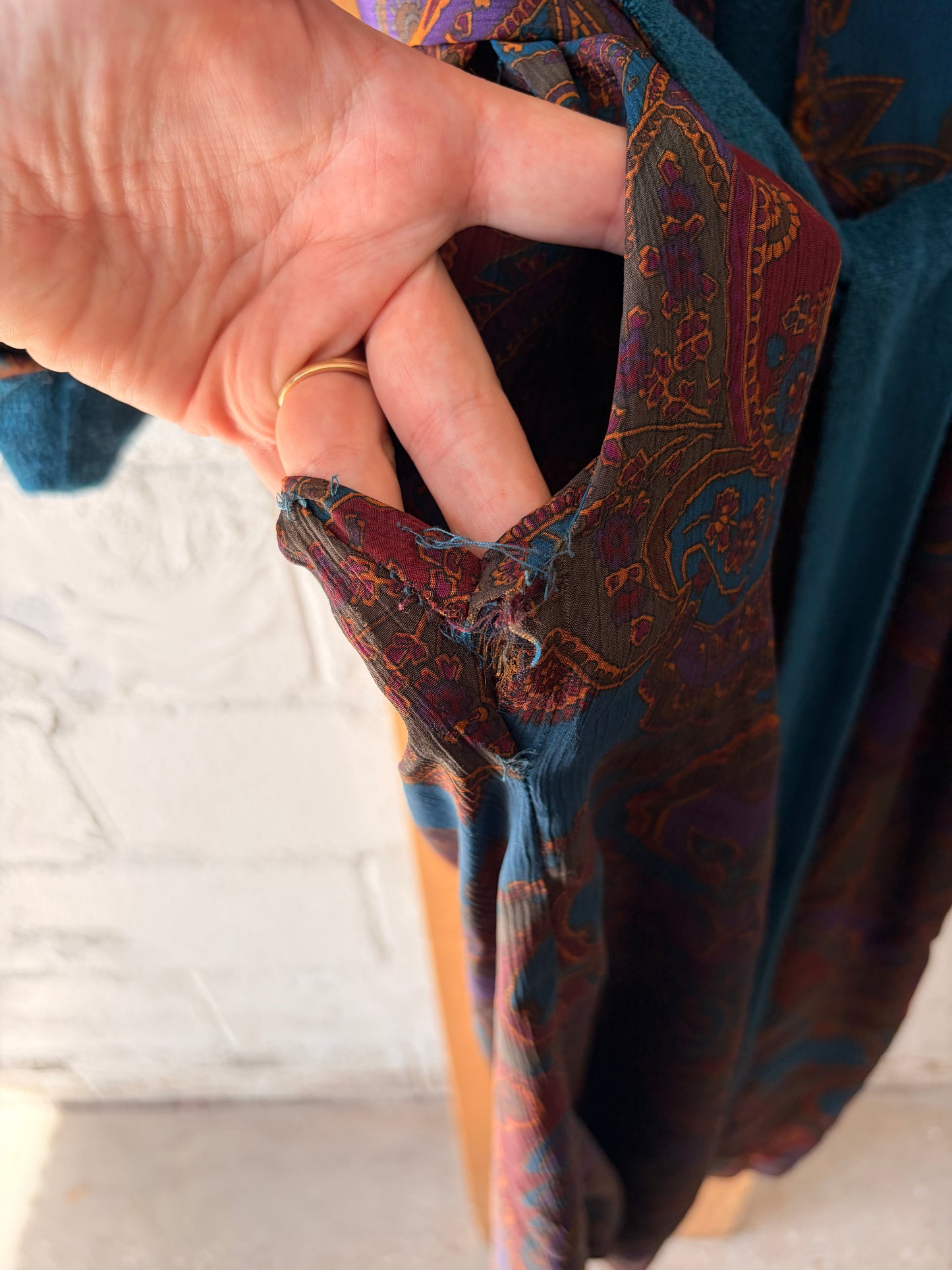 Vtg Victoria’s Secret Paisley Robe : XS/S (As Is)