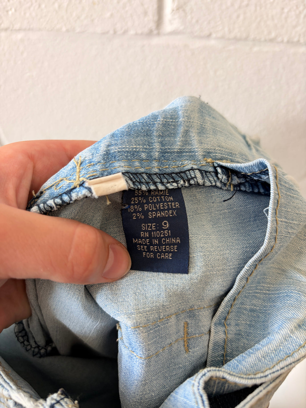 Y2K Angels Light Wash Jeans : 9