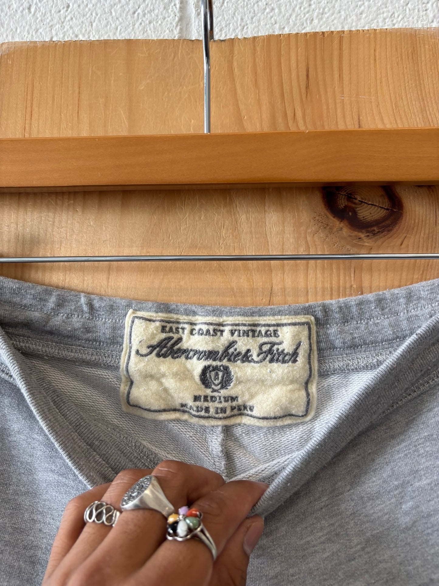 Abercrombie & Fitch 3/4 Gray Sweats : M