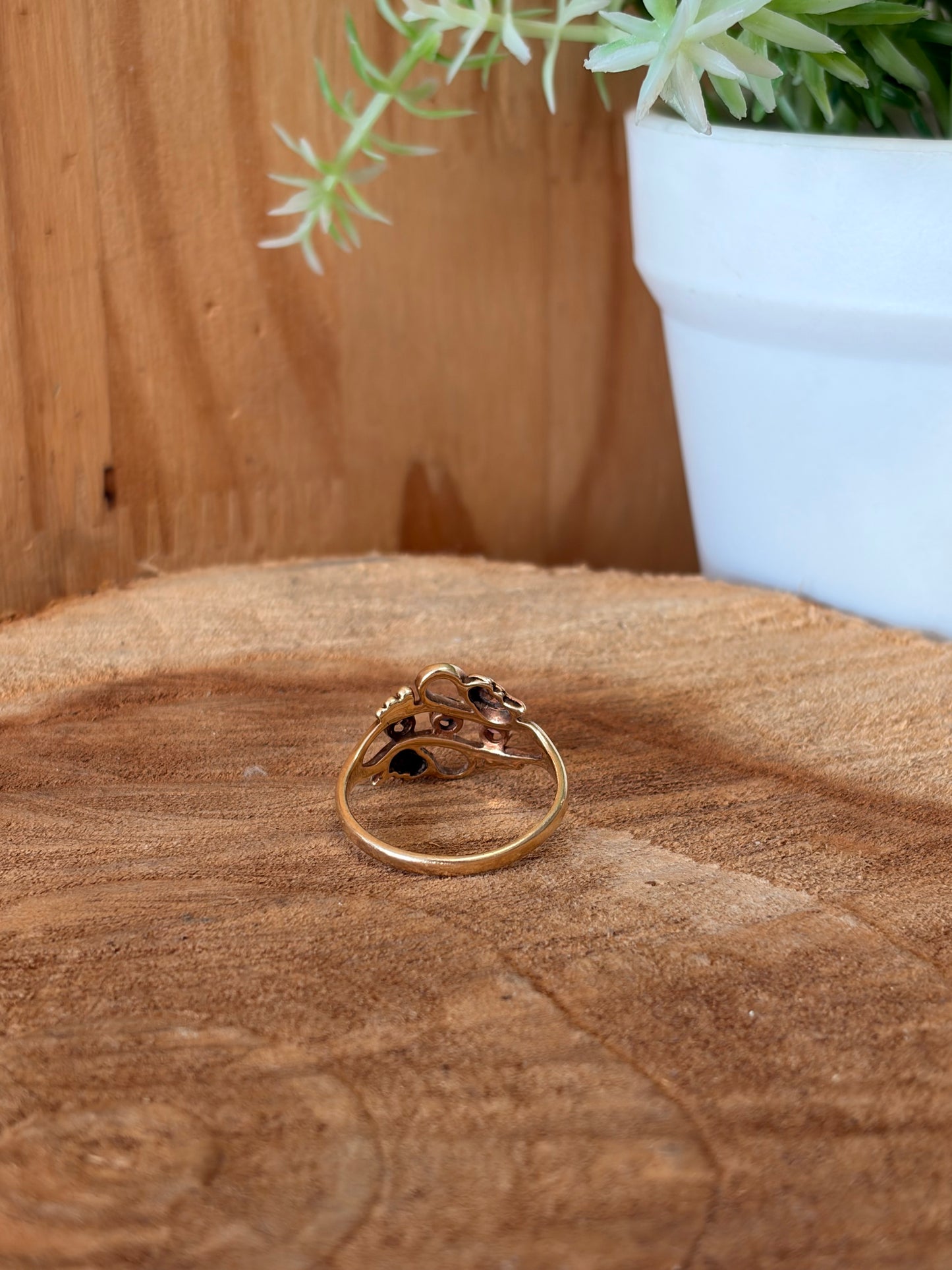 10K GP Stone Trio Leaf Ring : Size 7