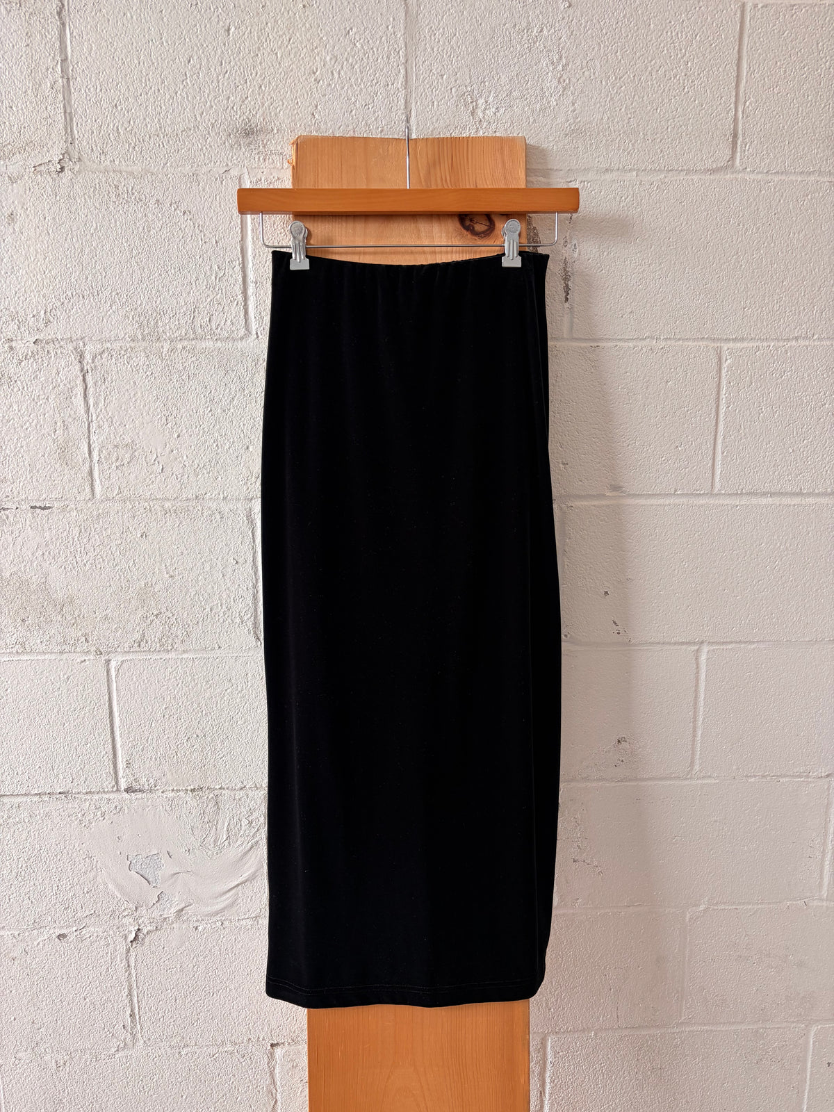 Classic Black Velvet Maxi Skirt : S