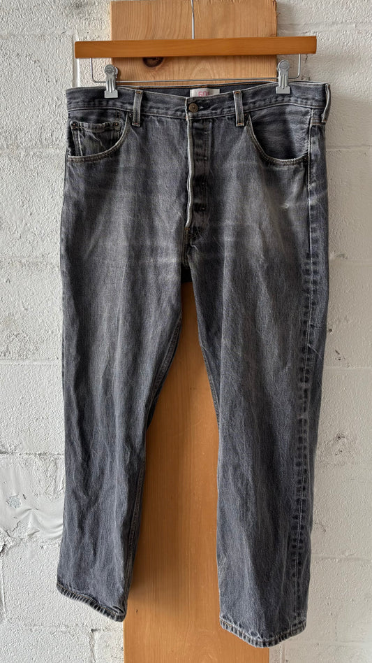 501 Black Levi’s : 36” W