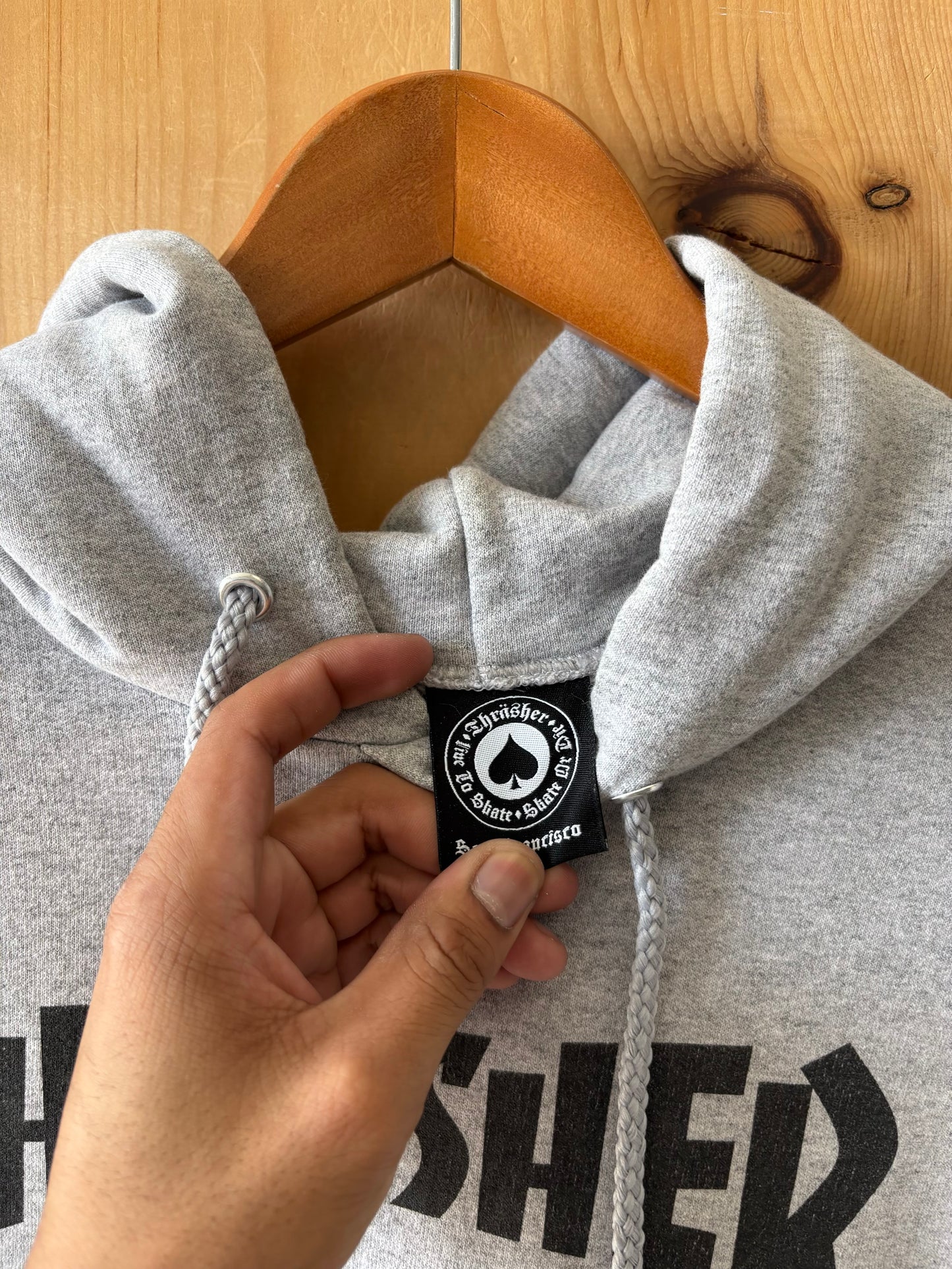 Gray Thrasher Hoodie : L
