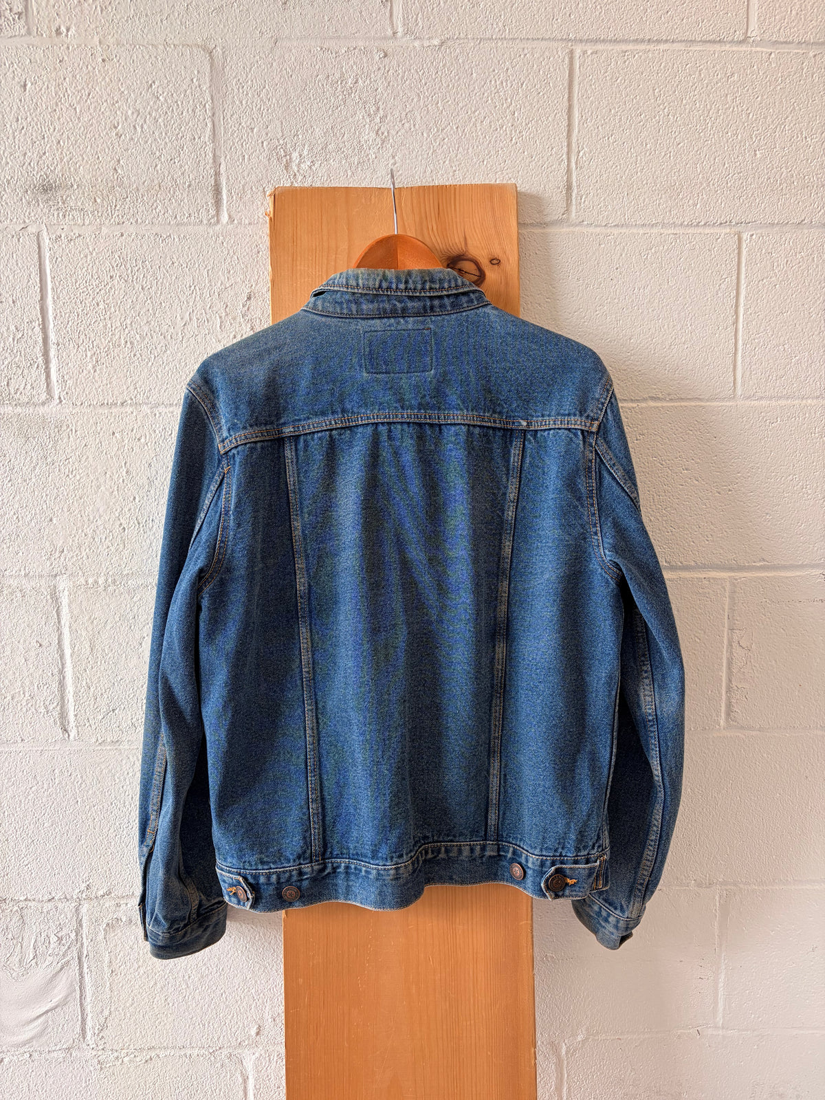 Classic Denim Trucker Jacket : M