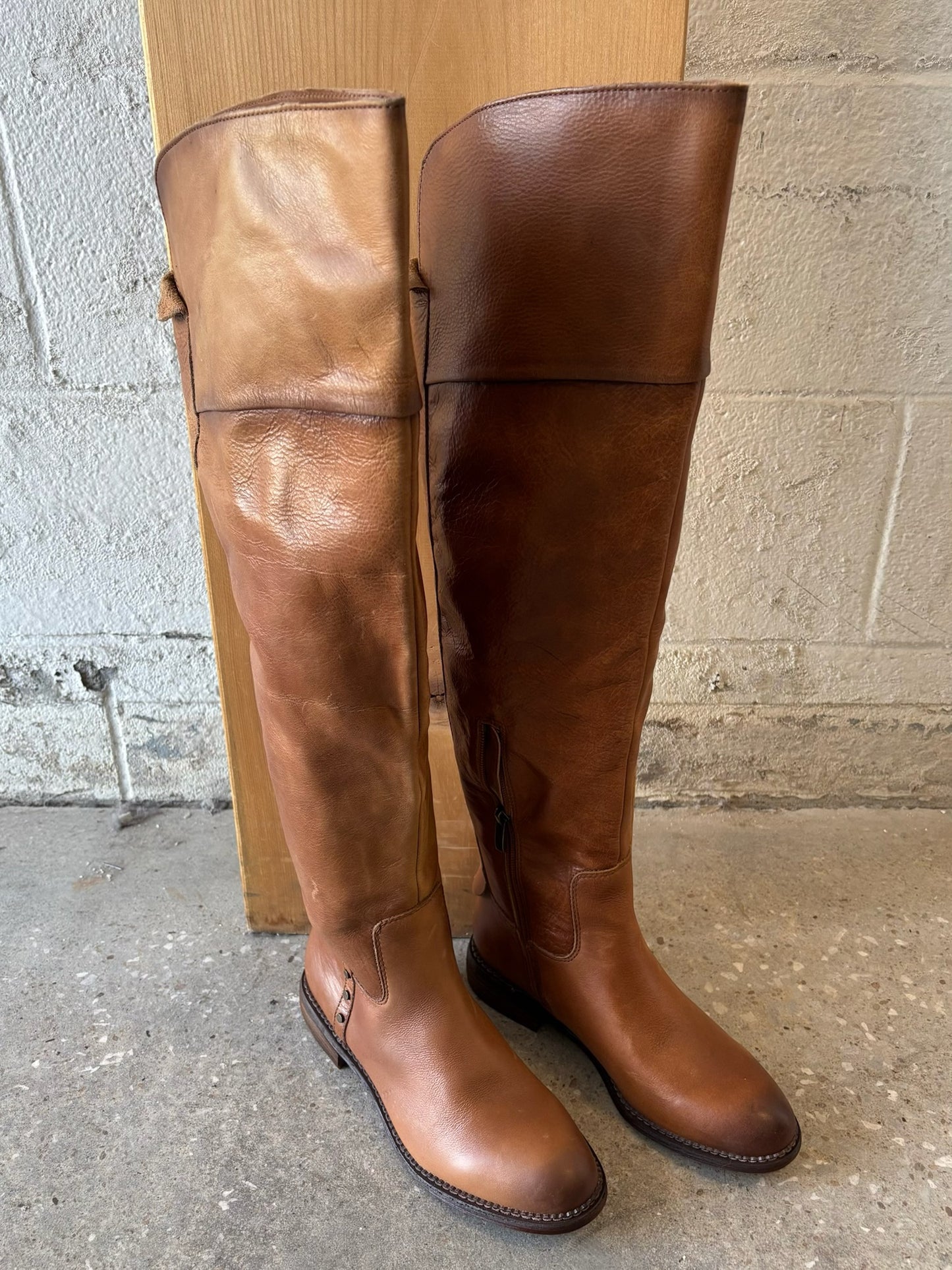 Brown Leather Over Knee Boots : 7.5 (Local Pick Up Only)