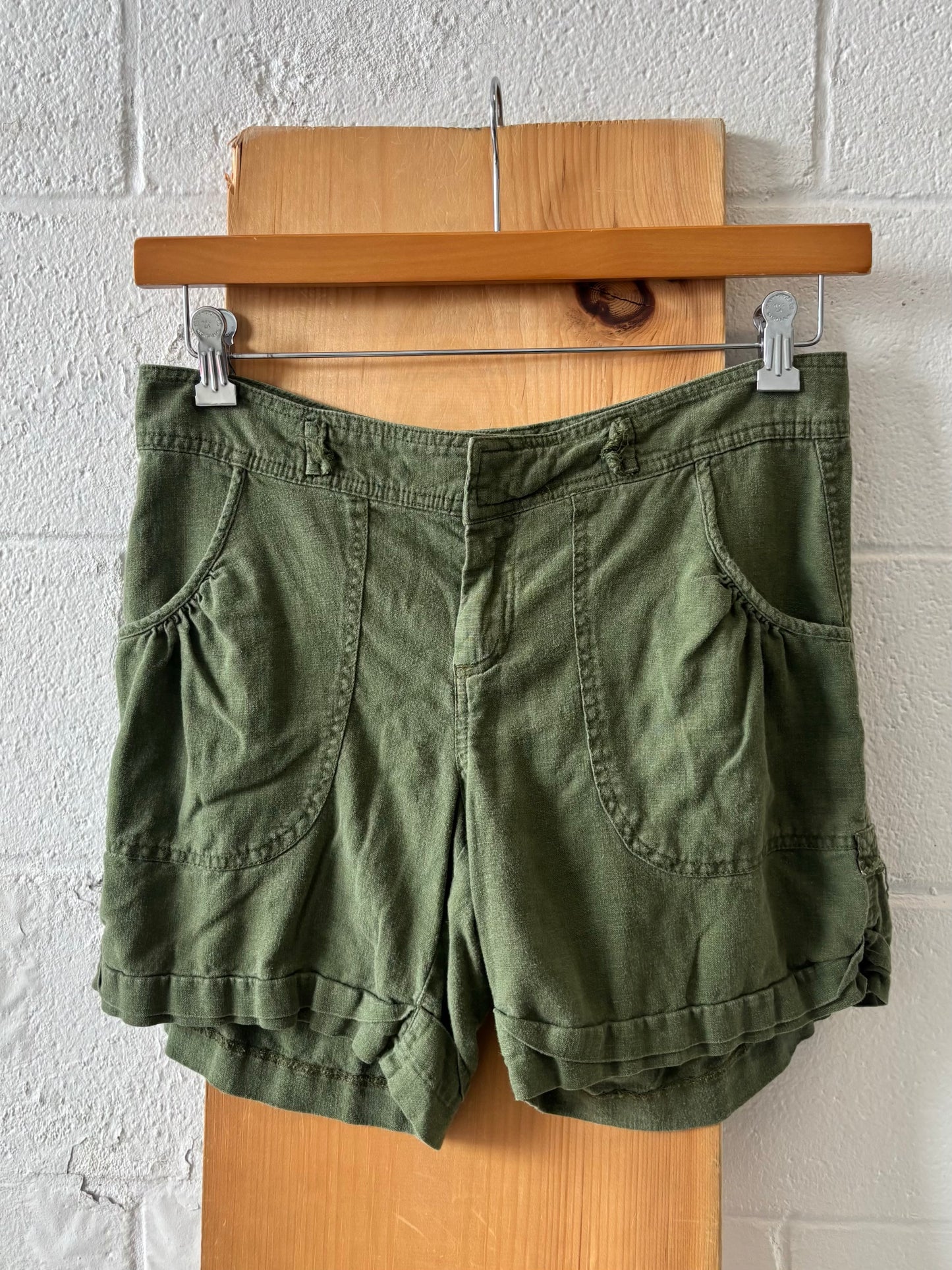 Green Shorts : 8