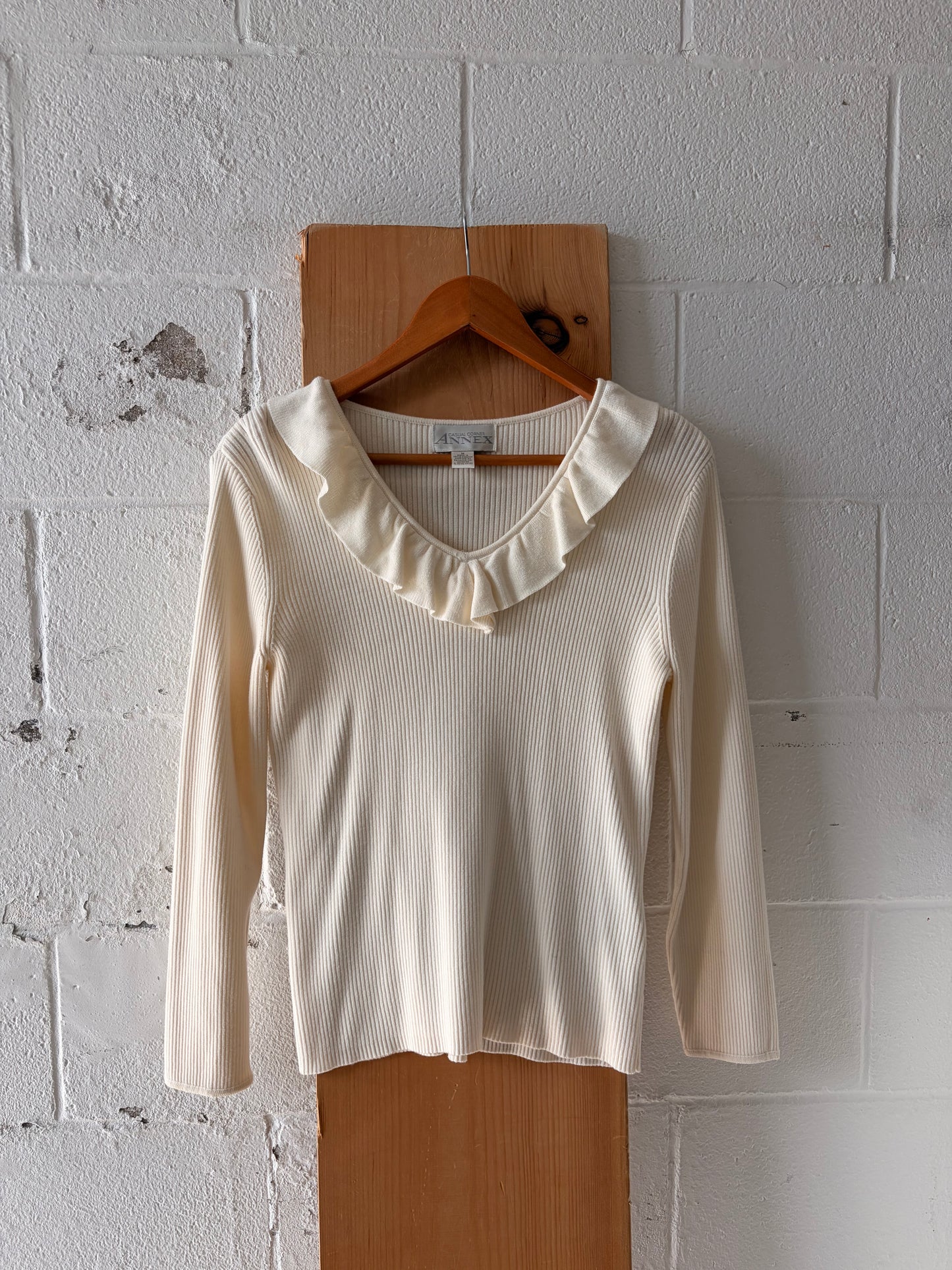 Classic Ribbed Ruffle Collar Top : M