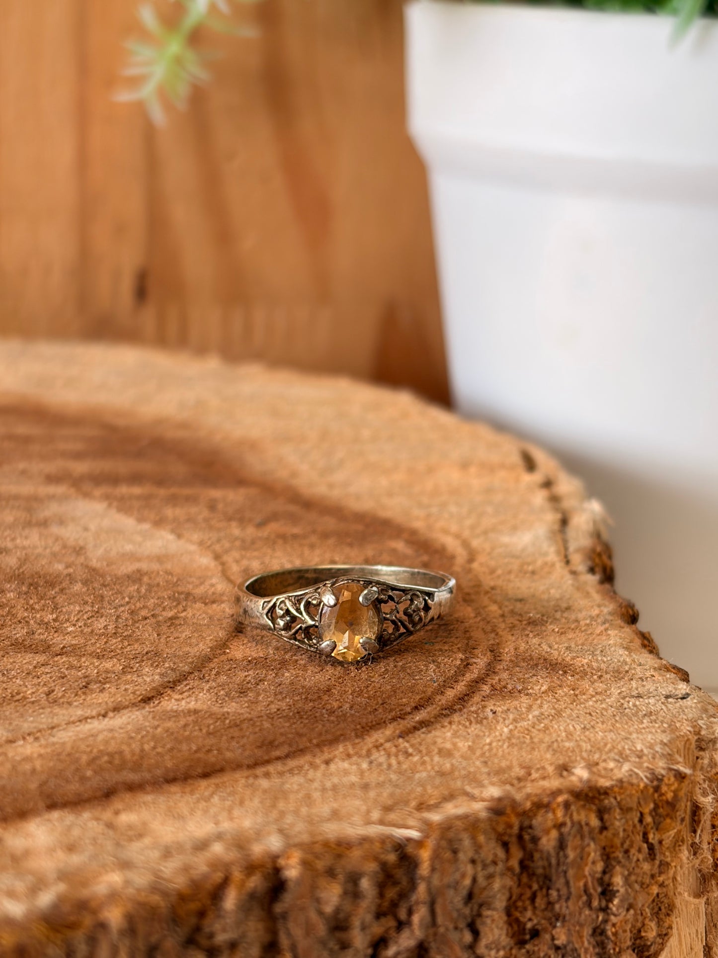 Vtg 925 Yellow Gemstone Ring : Size 8.5