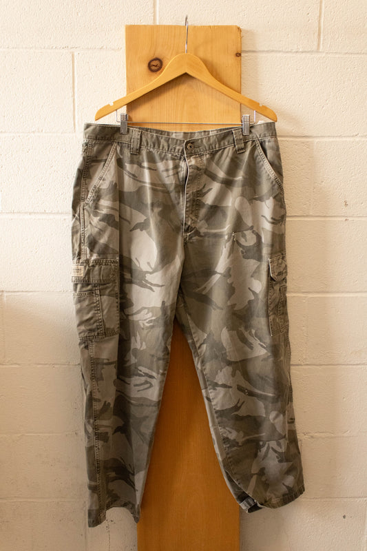 Camo Cargo Pants : 40