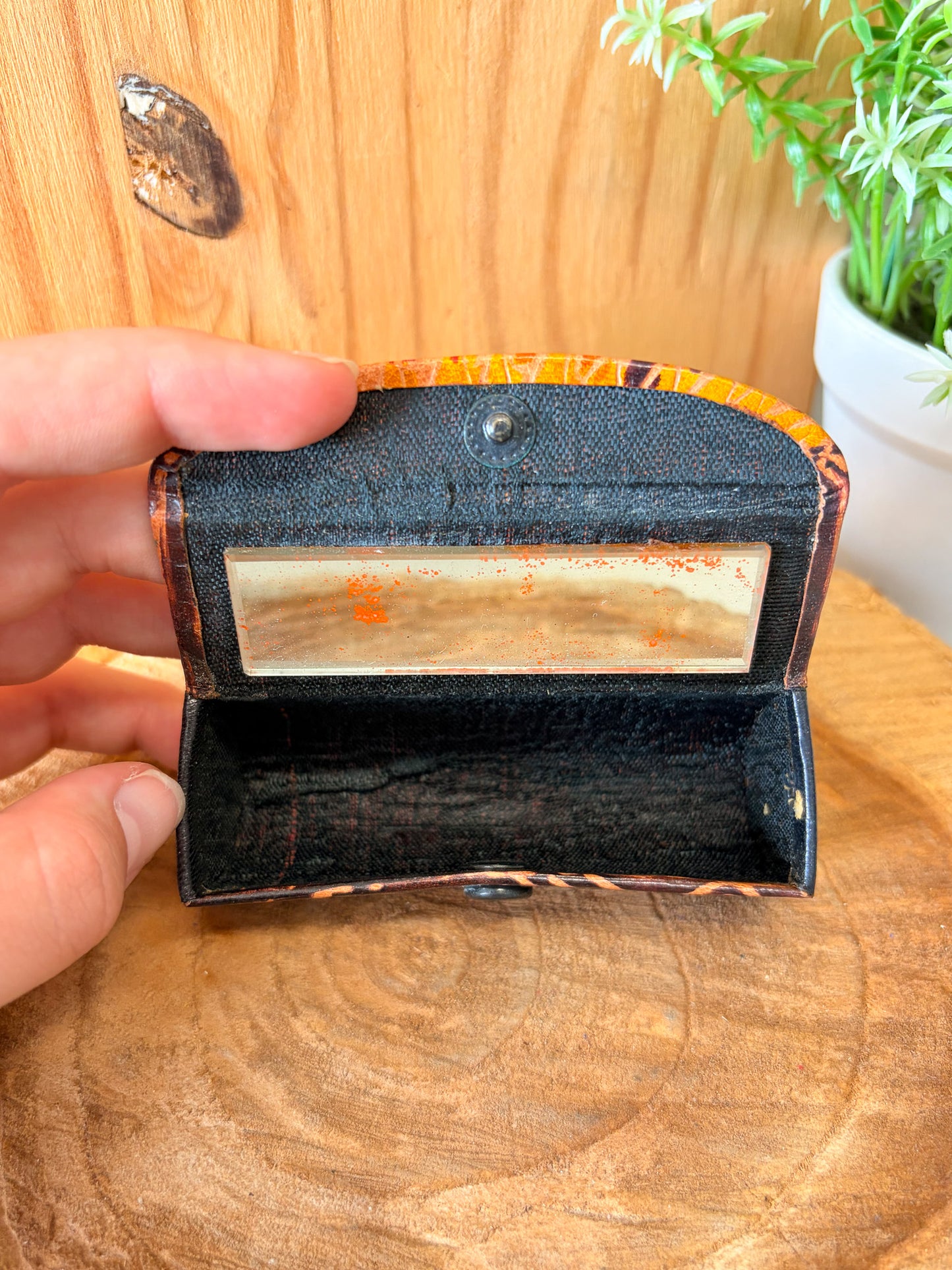 Little Mirrored Lipstick Holder