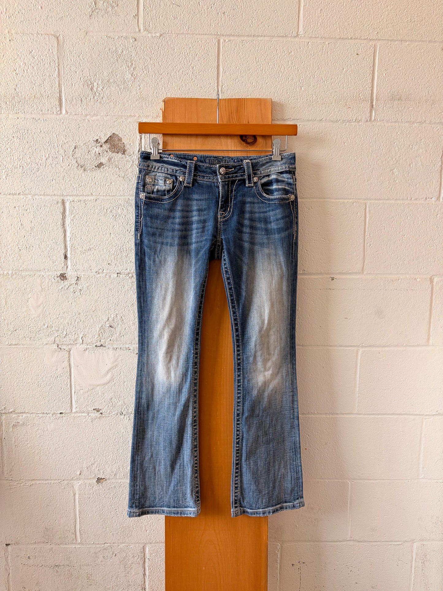 Miss Me Bootcut Jeans : 28