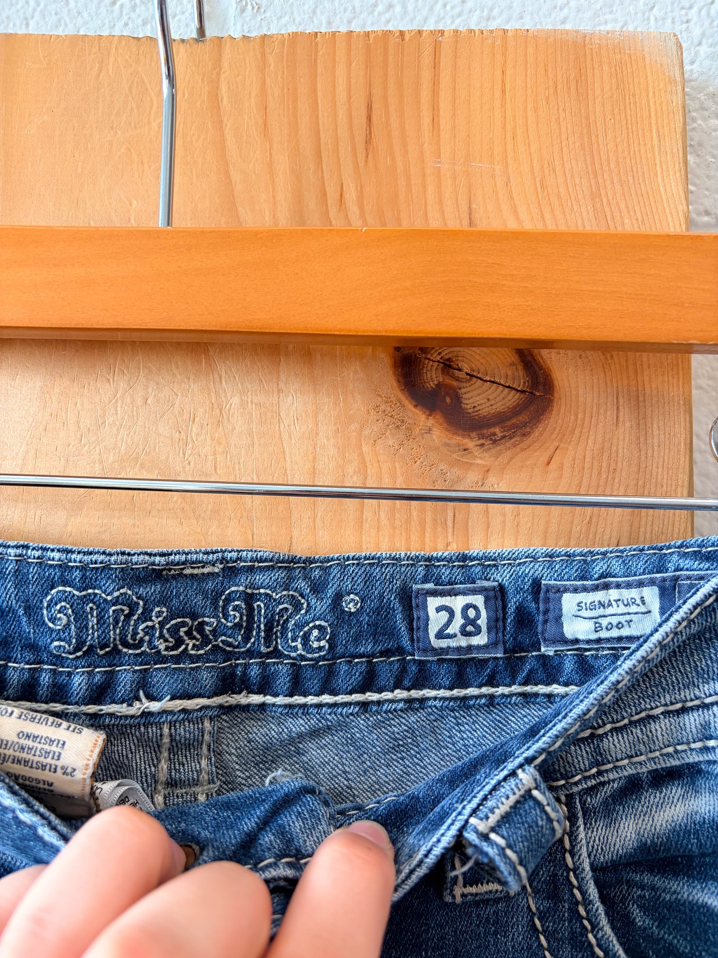 Miss Me Bootcut Jeans : 28