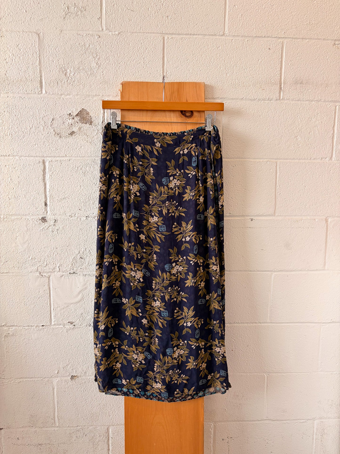 Reversible Navy Floral Skirt : 36"W