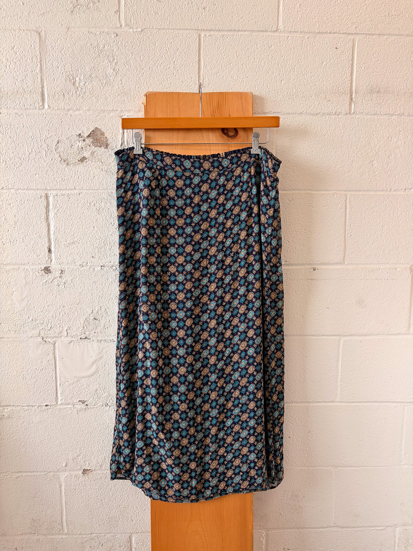 Reversible Navy Floral Skirt : 36"W
