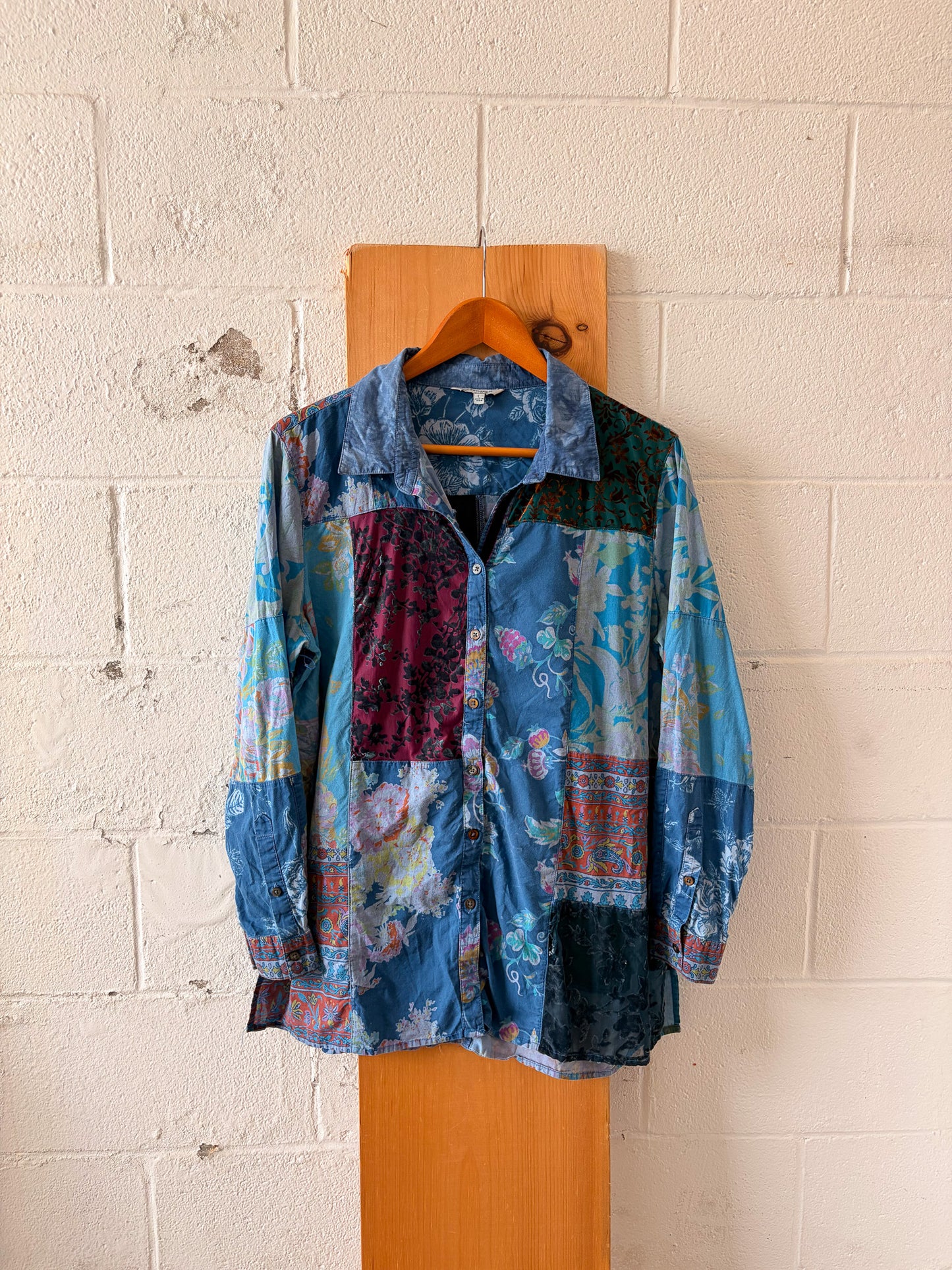 Floral Patchwork Button Up : L