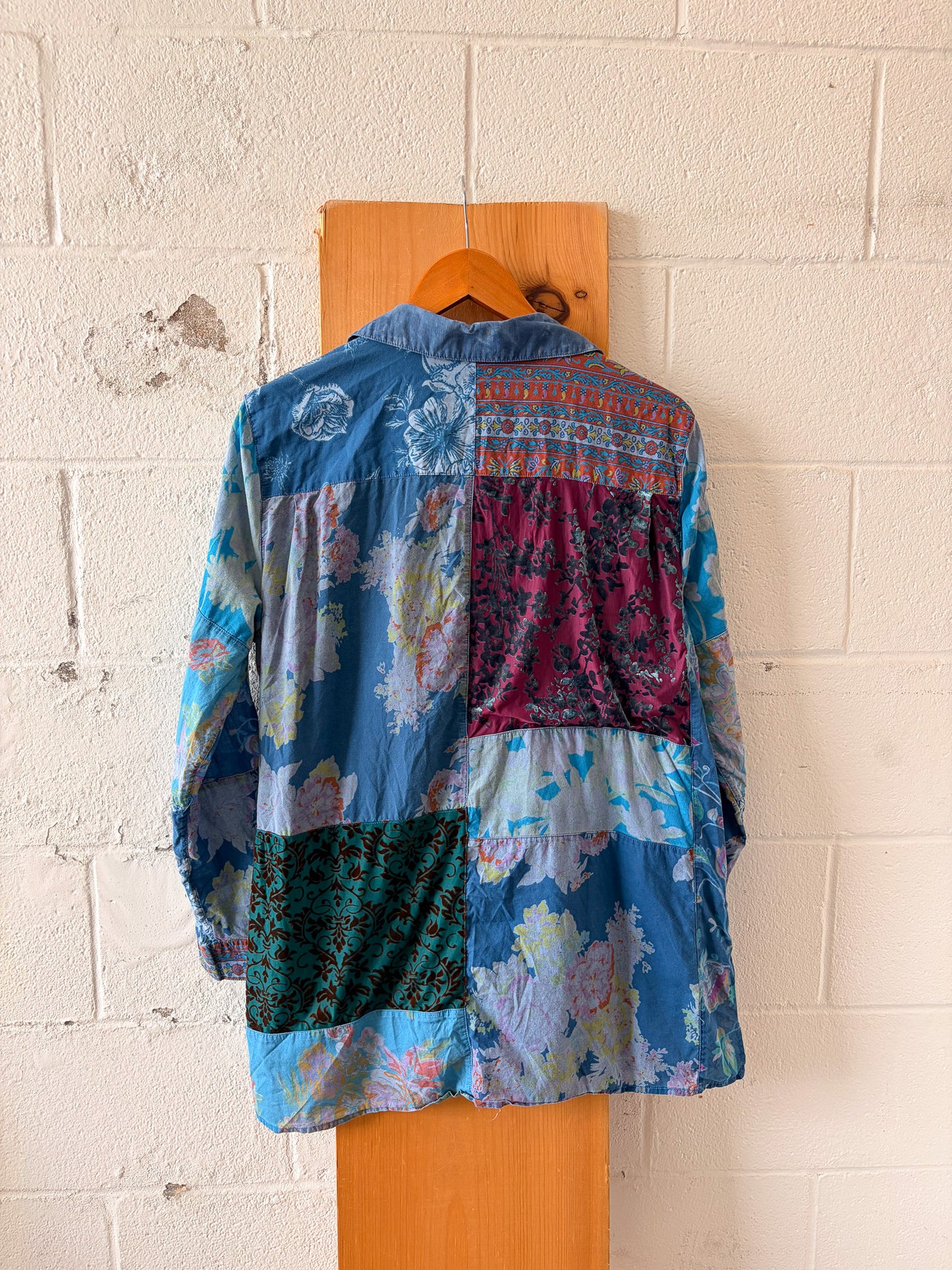 Floral Patchwork Button Up : L