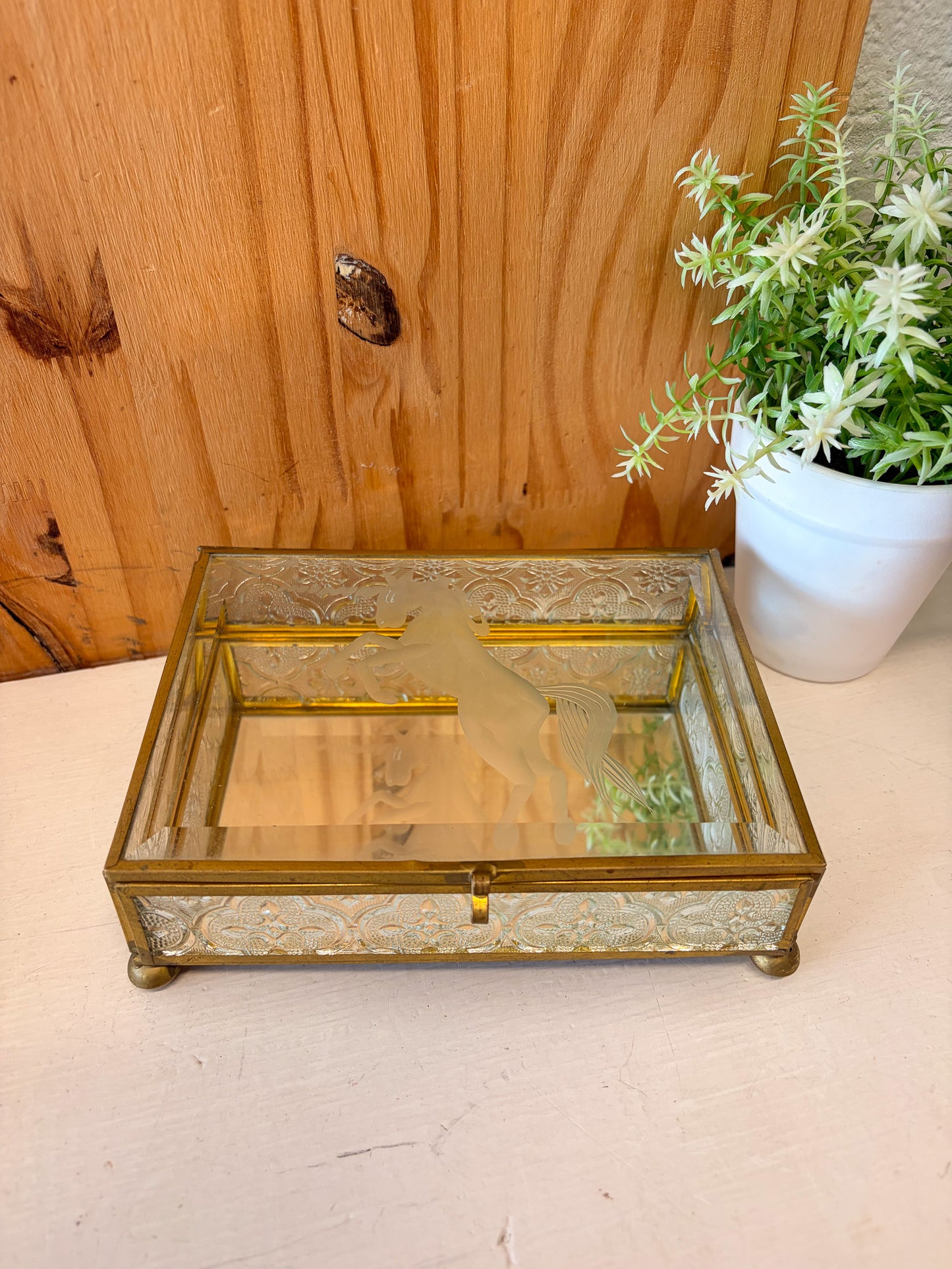 Vtg Unicorn Etched Glass Trinket Box (Local Pick Up Only)