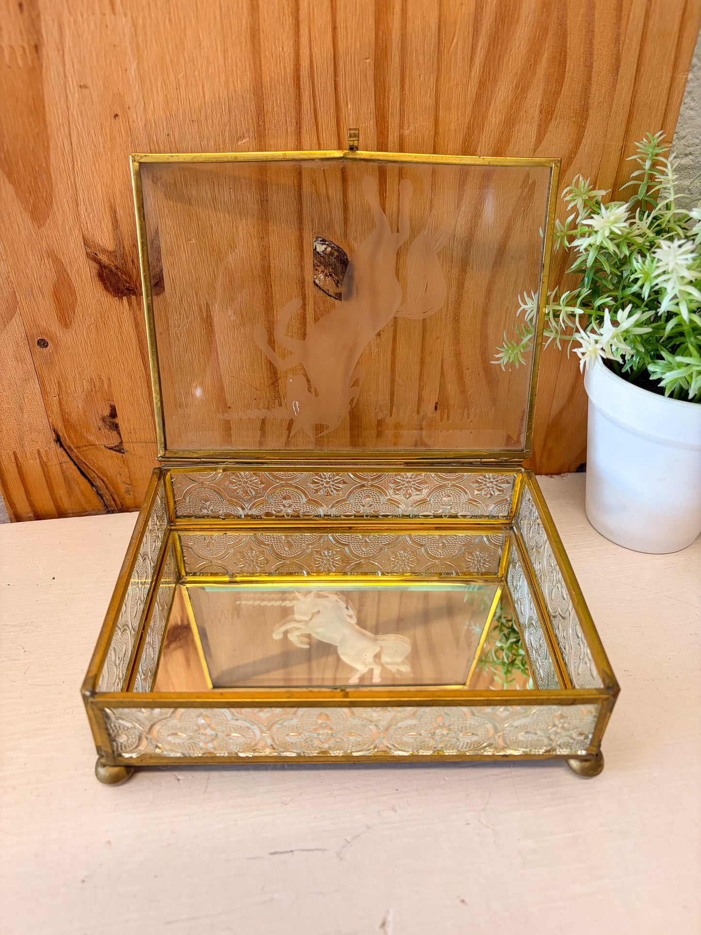 Vtg Unicorn Etched Glass Trinket Box (Local Pick Up Only)
