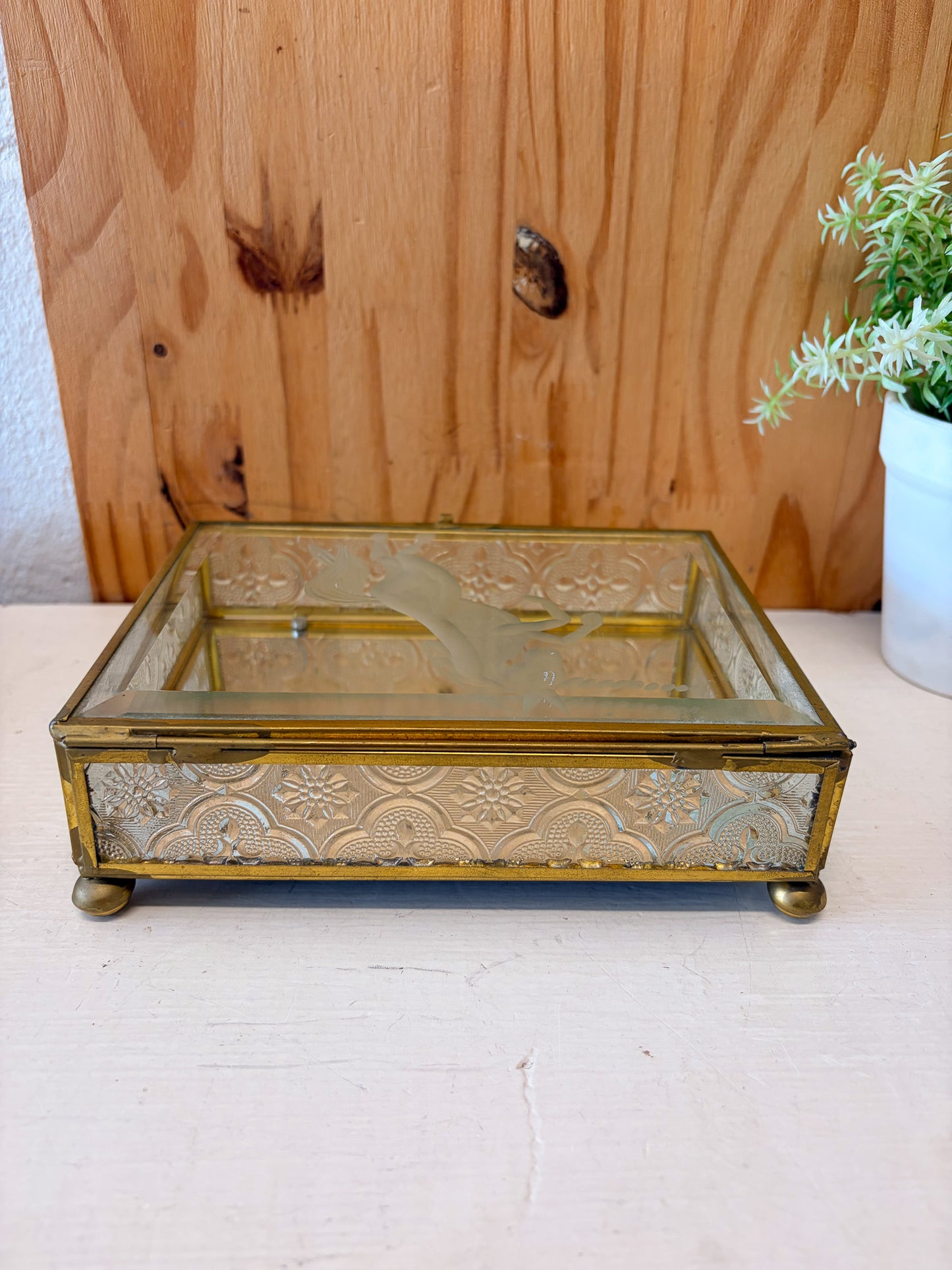 Vtg Unicorn Etched Glass Trinket Box (Local Pick Up Only)