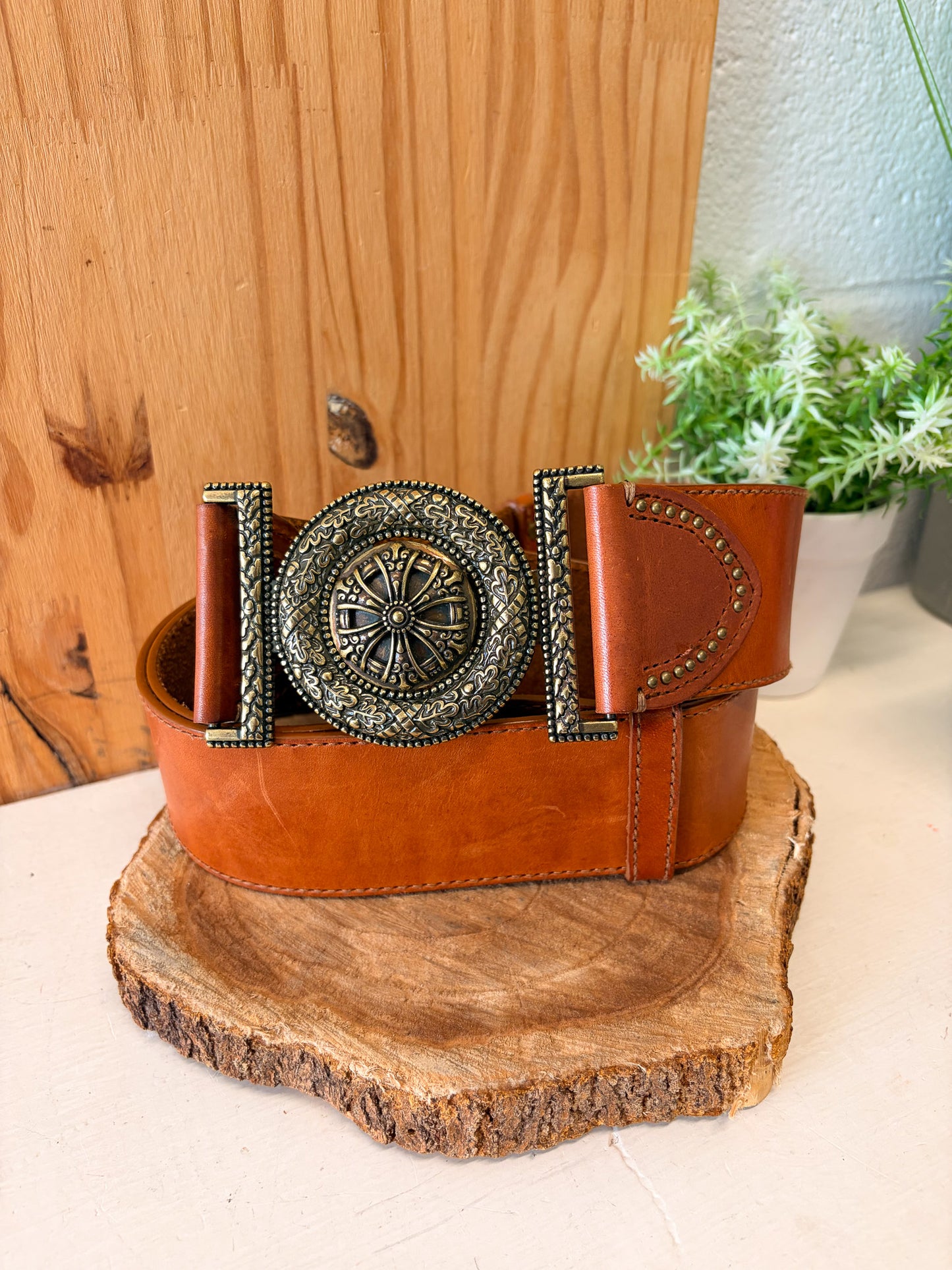 Brown Round Buckle Leather Belt : 1X/2X
