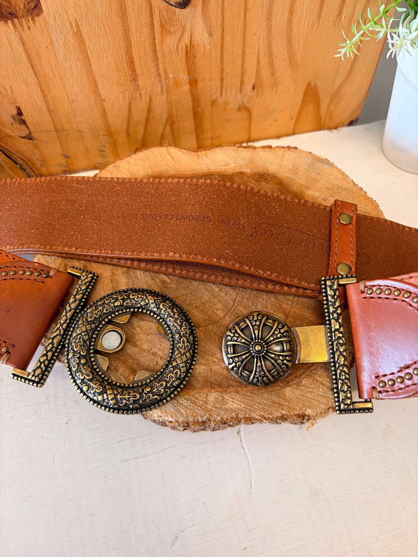 Brown Round Buckle Leather Belt : 1X/2X