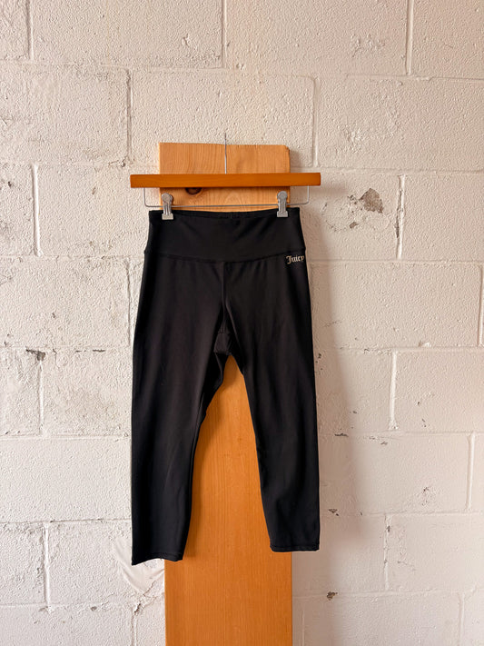 Juicy Couture Sport Capris : M