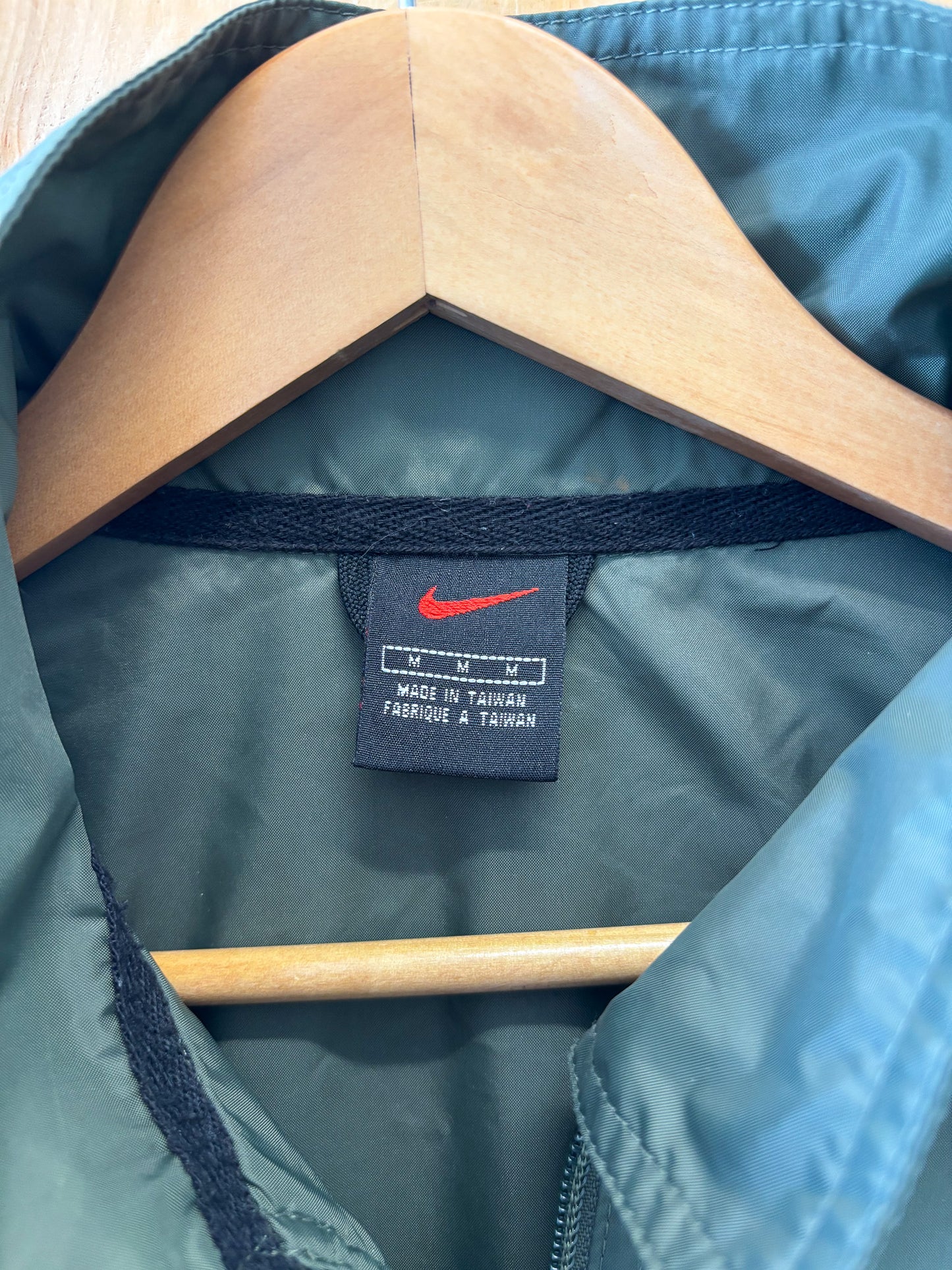 90s NIke Windbreaker: M
