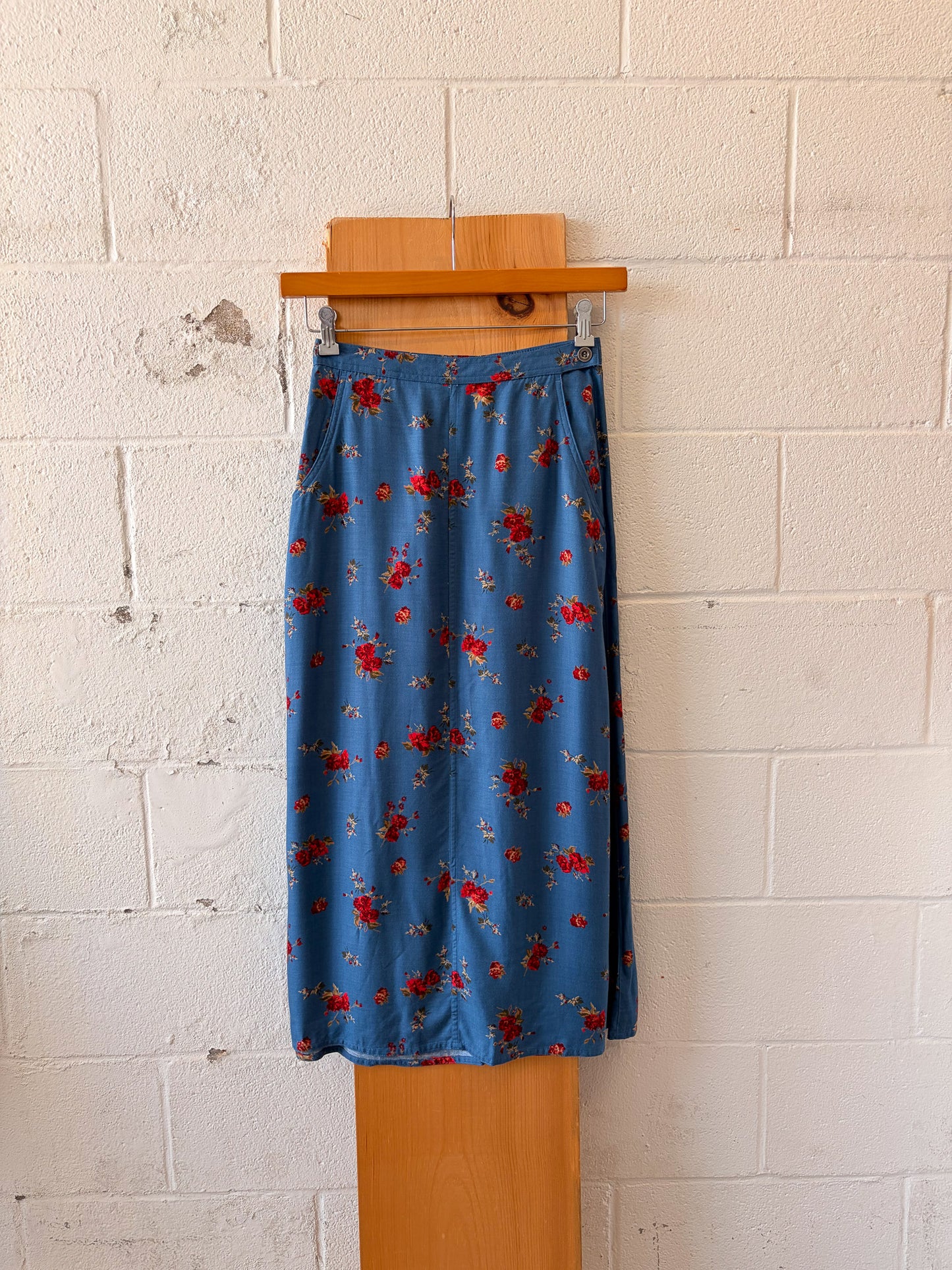 Blue & Red Floral Skirt : 4