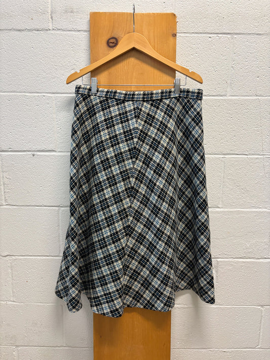 Black & Blue Plaid Skirt : L/XL