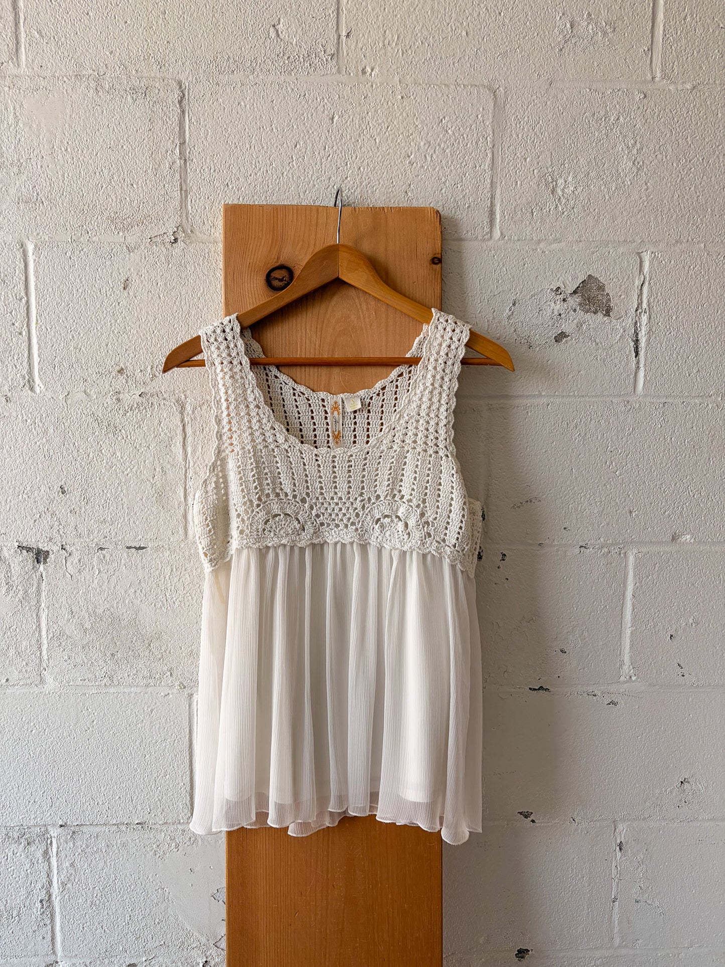 Flowy Layered Crochet Tank : S