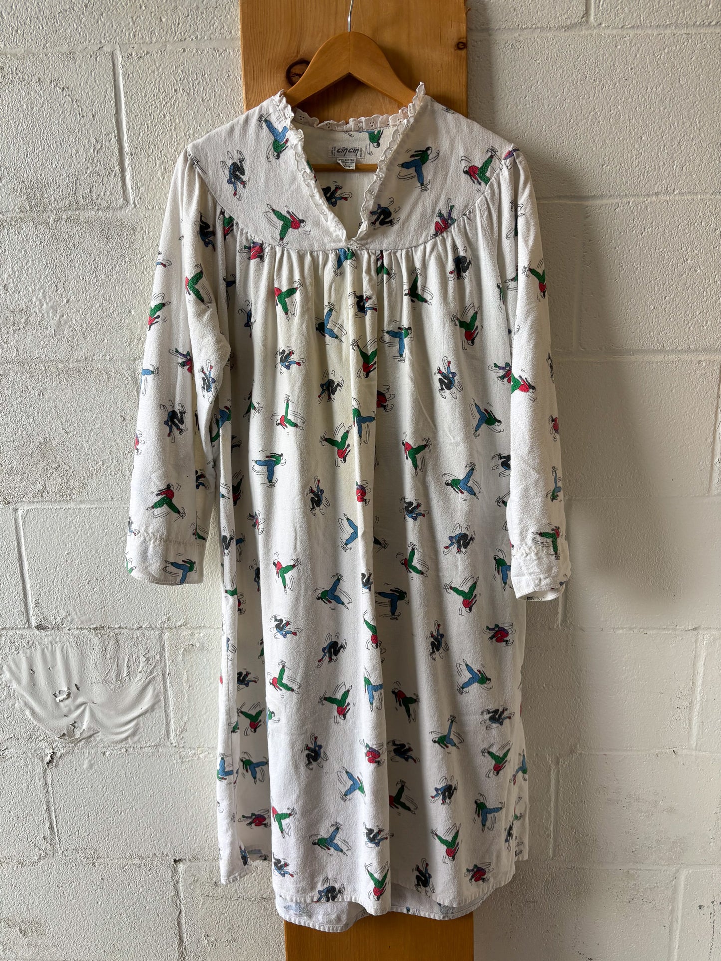 Vtg Flannel Figure Skater Nightgown : L
