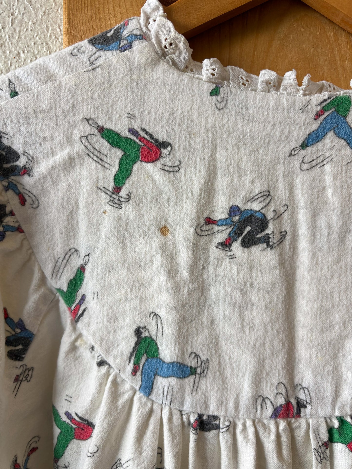 Vtg Flannel Figure Skater Nightgown : L
