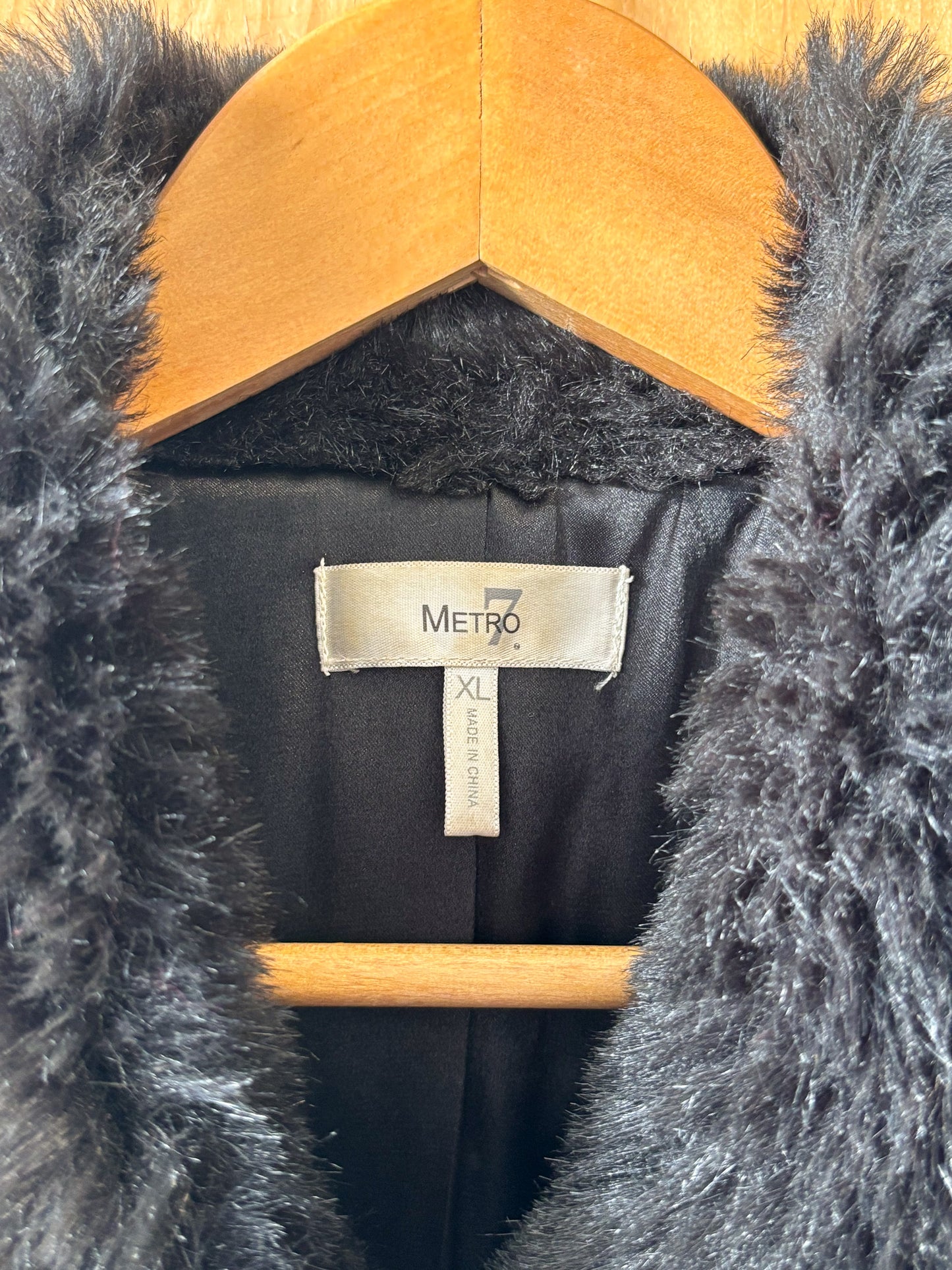 Black Faux Fur Vest : XL
