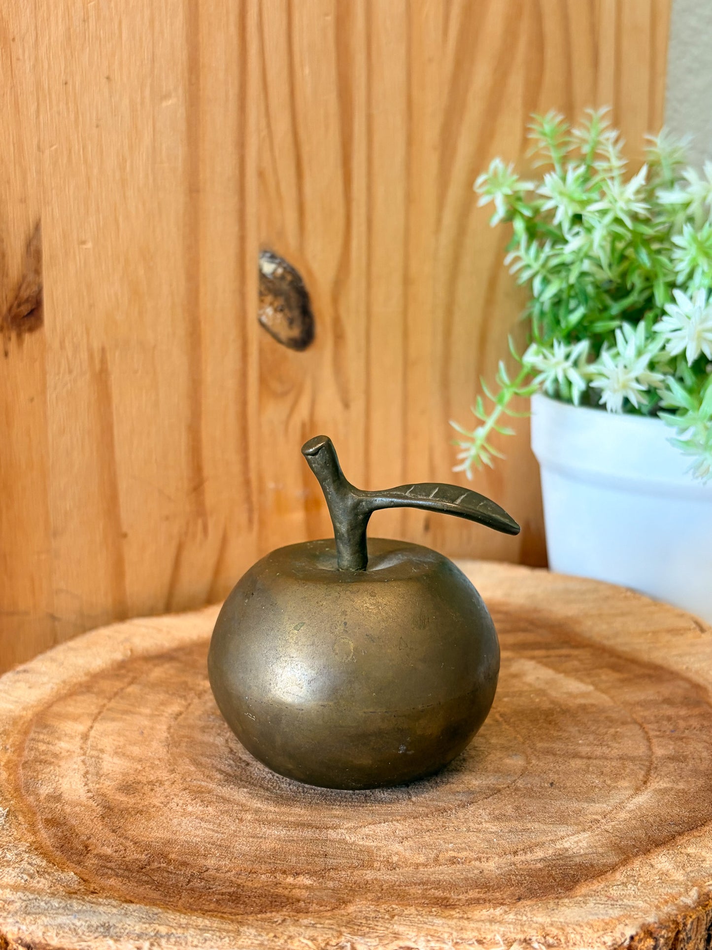 Vtg Brass Apple Paperweight