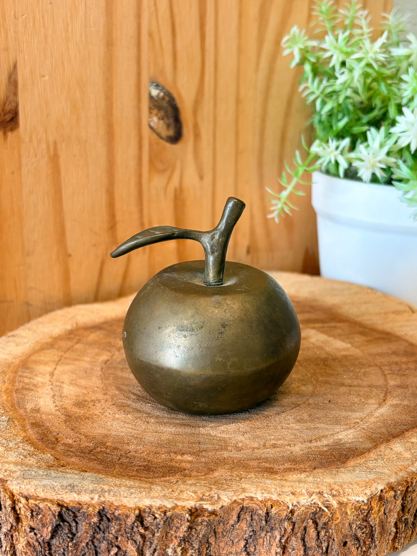Vtg Brass Apple Paperweight