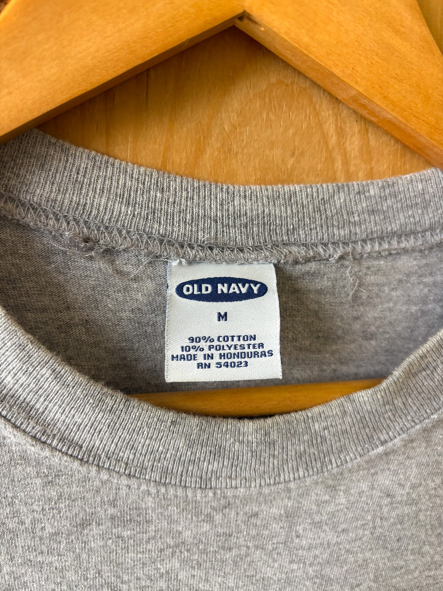Old Navy Graphic Tee : M