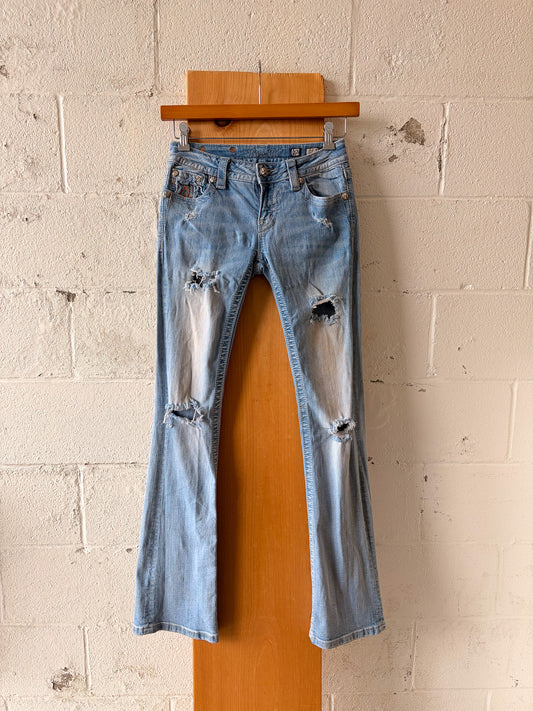 Light Wash Distressed Miss Me Jeans : 27