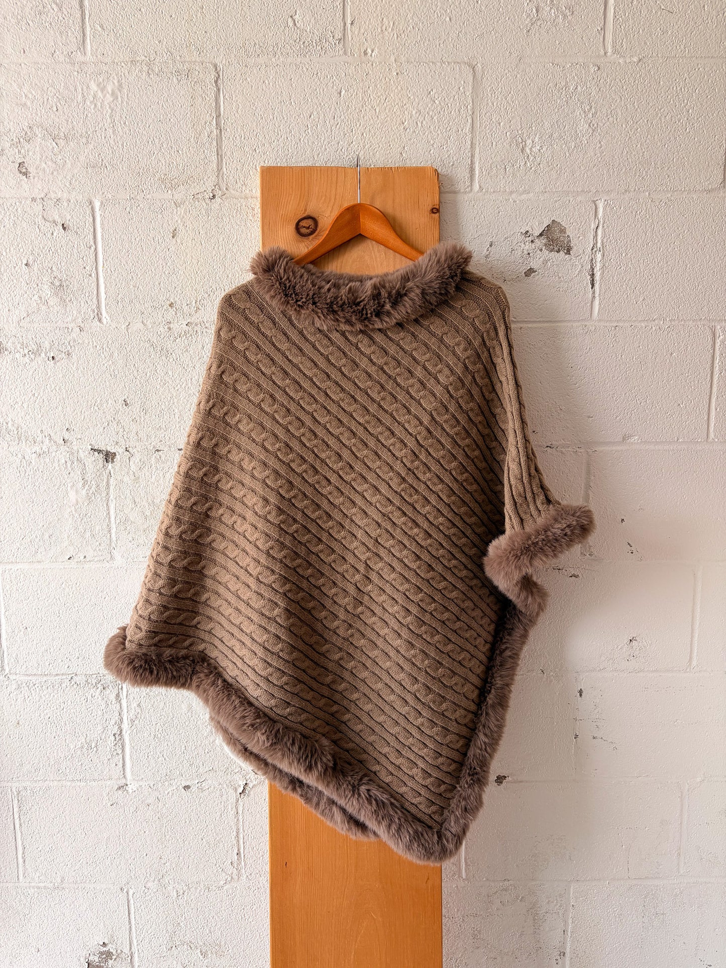 Faux Fur Trimmed Poncho : OS