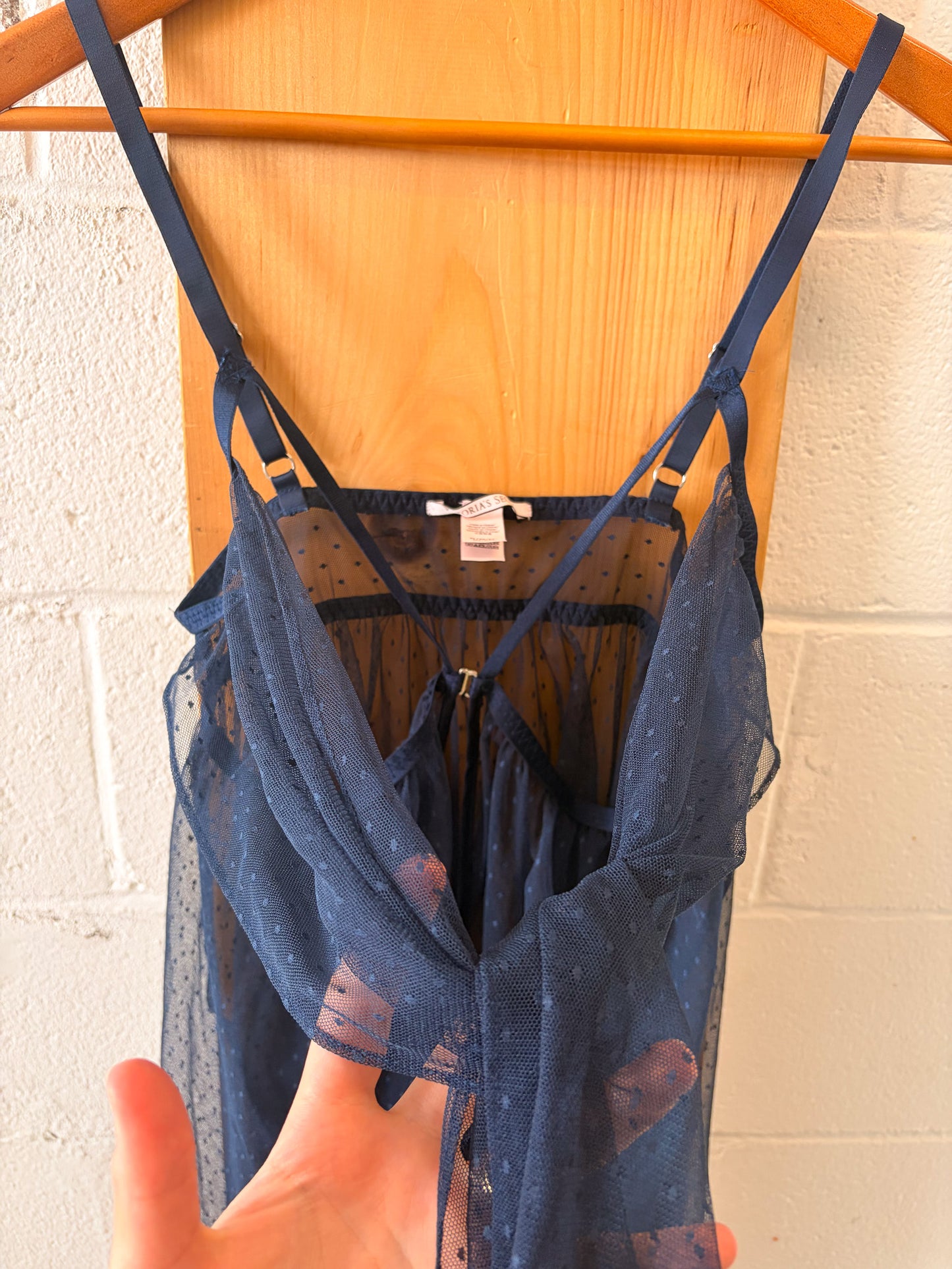 Victoria's Secret Navy Slip : XL