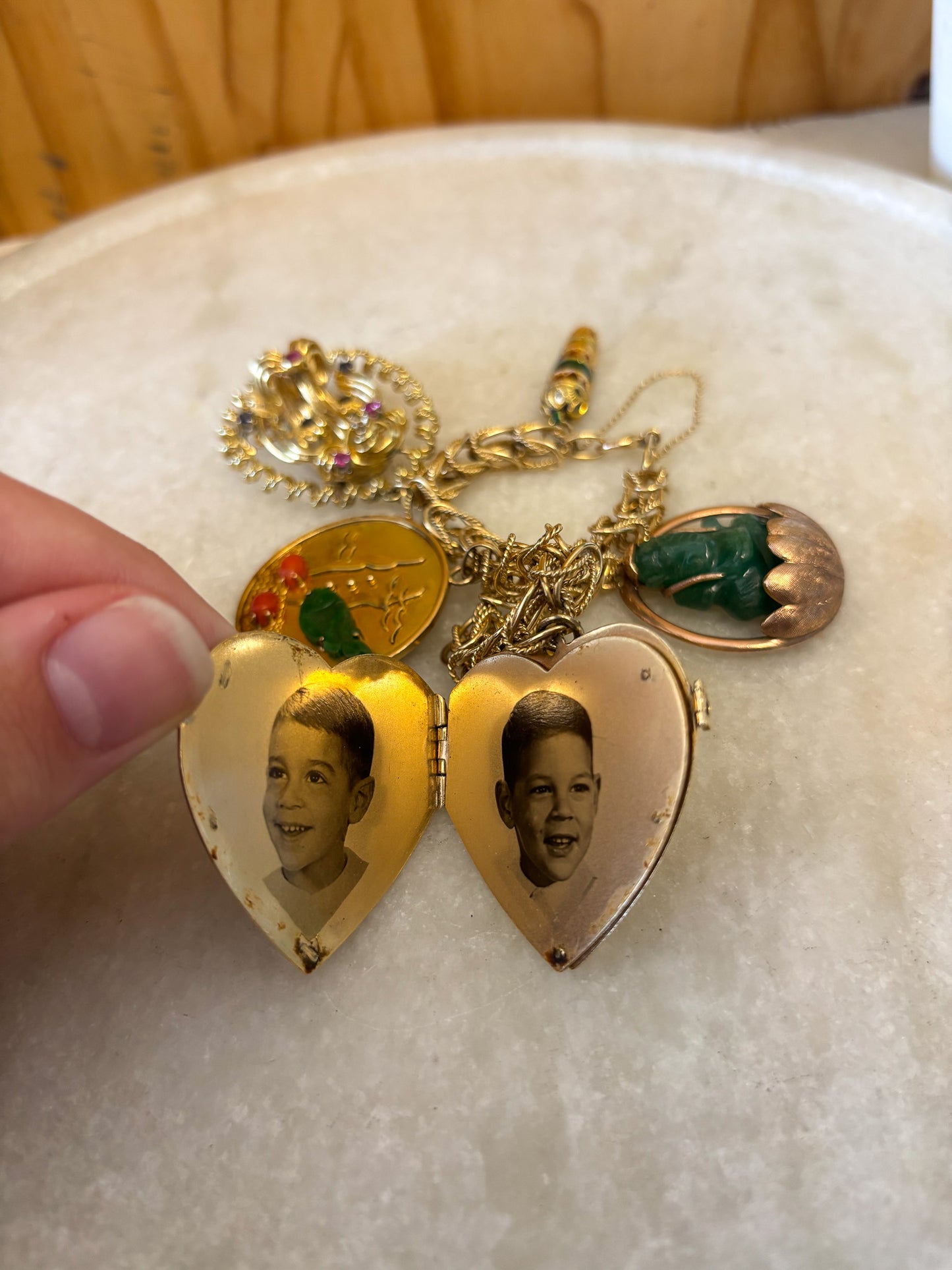 Vtg Unique Charm Bracelet