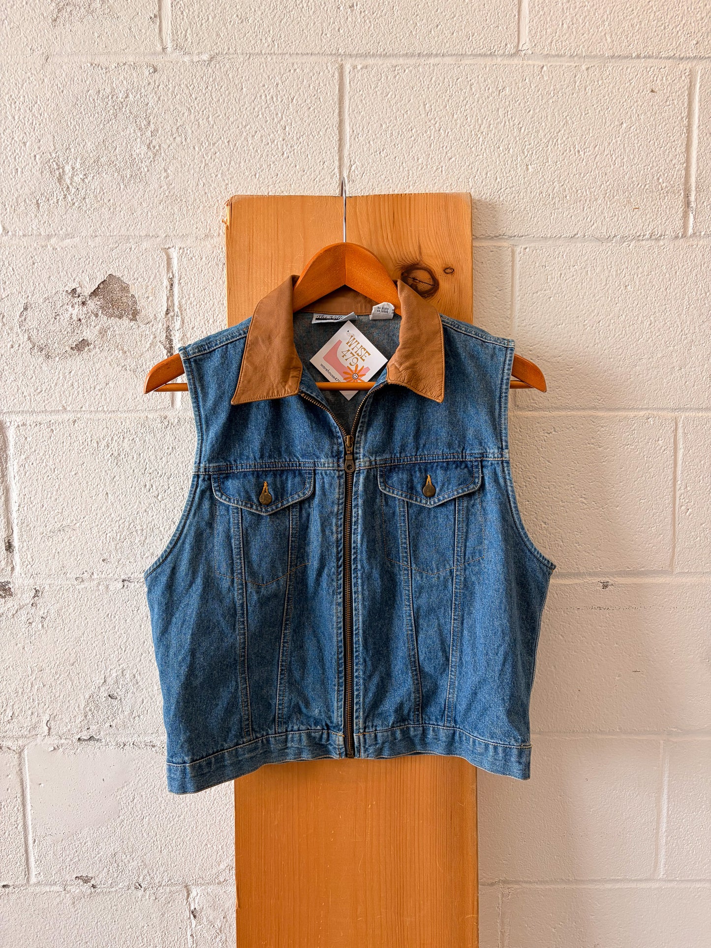 Collared Denim Zip Up Vest : M