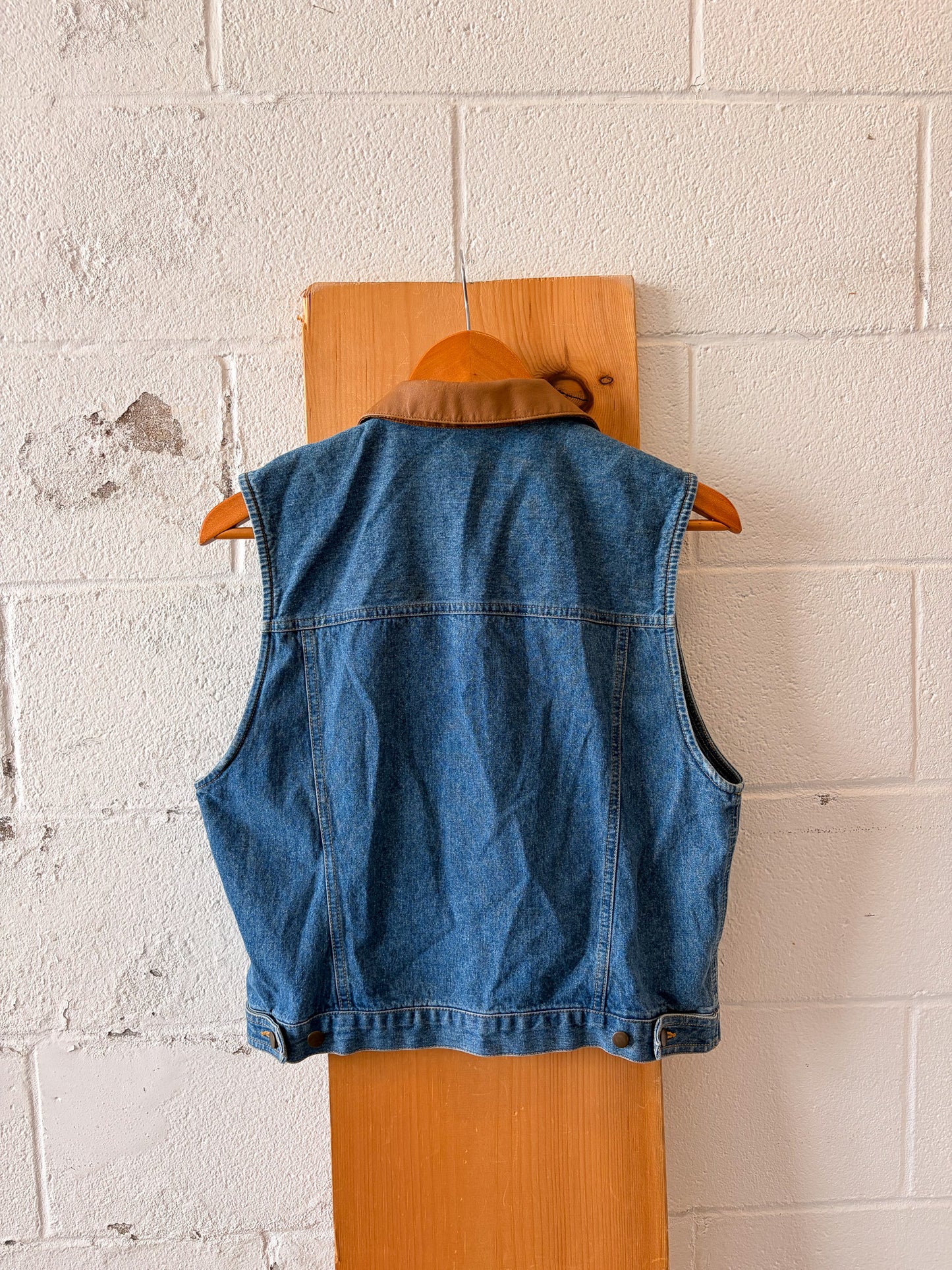 Collared Denim Zip Up Vest : M
