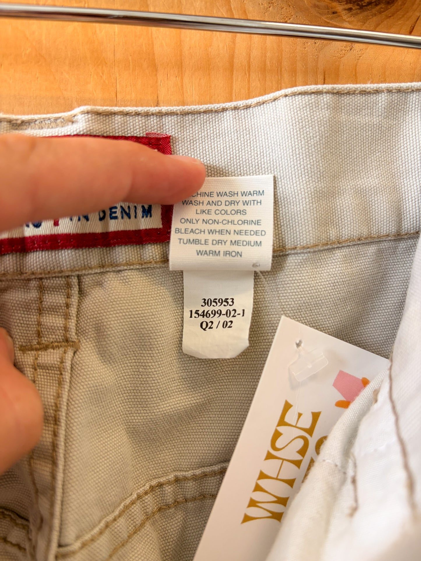 Y2K Old Navy Khaki Shorts : 28W